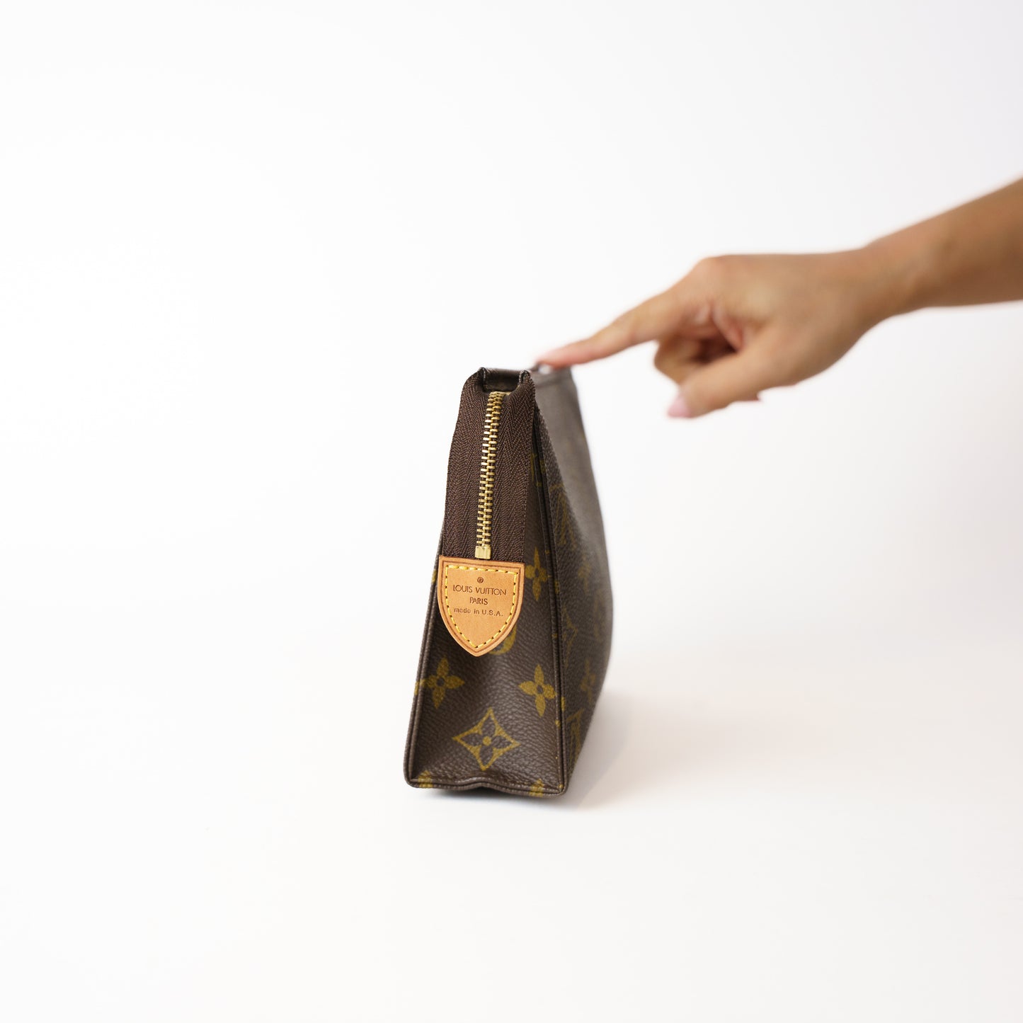 Louis Vuitton Toiletry Bag in Monogram 181225B17