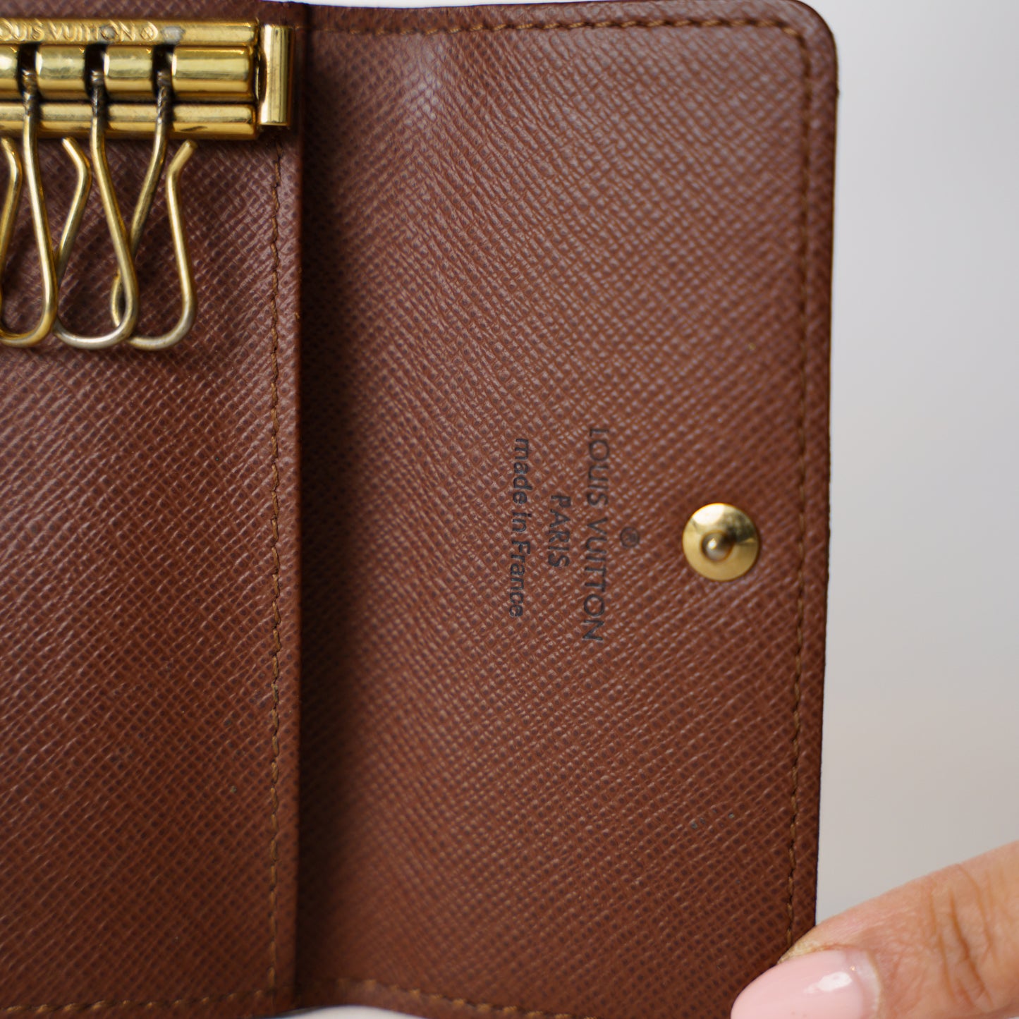 Louis Vuitton 4 Key Holder in Monogram 181225B20