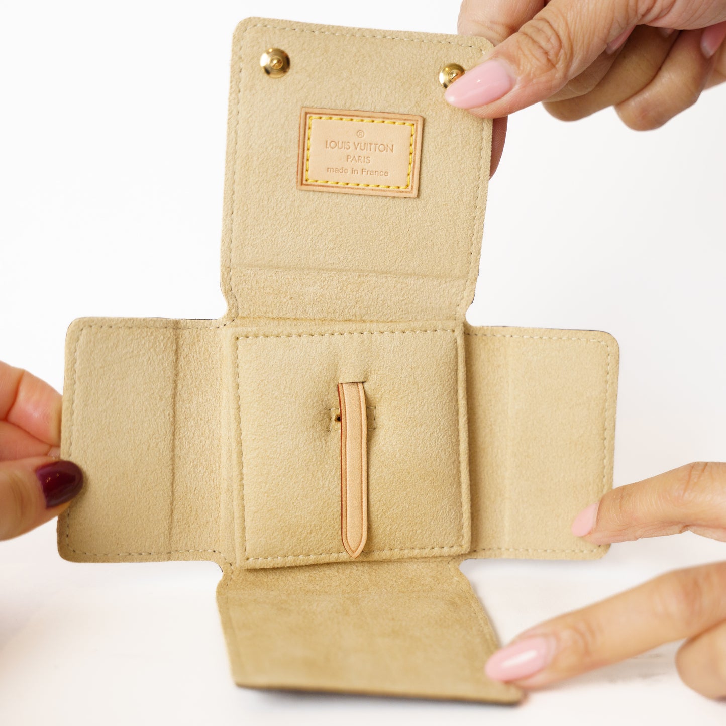 Louis Vuitton Jewellery Necklace Pouch in Monogram Canvas 181225B22