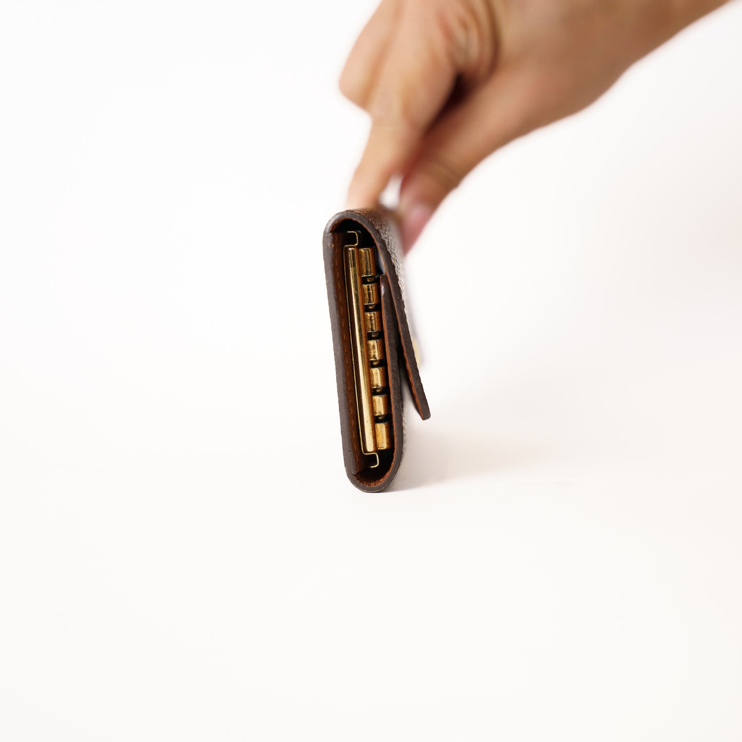 Louis Vuitton 6 Key Holder in Monogram 181225B23