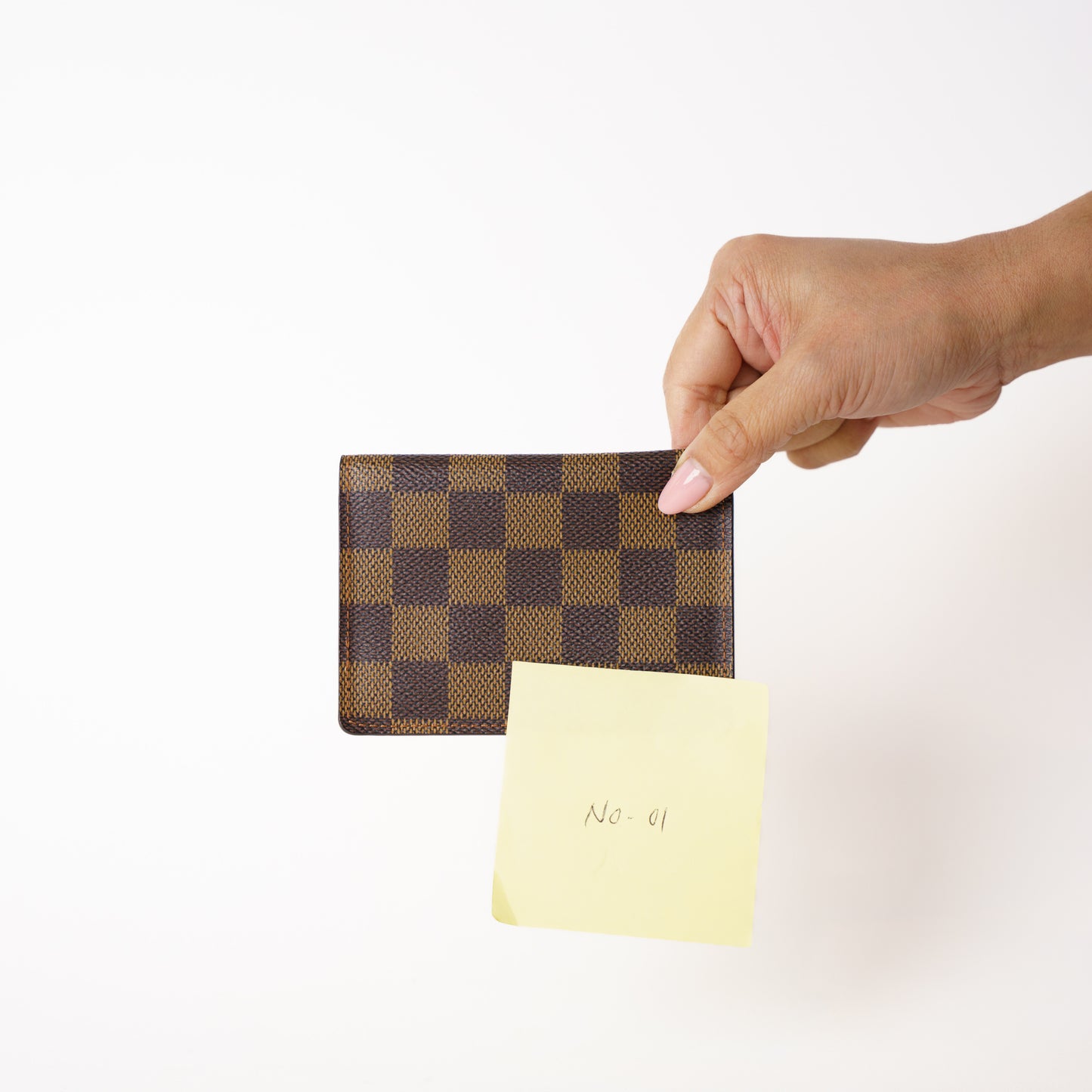 Louis Vuitton ID Card Holder in Damier Ebene no.01 181225B31