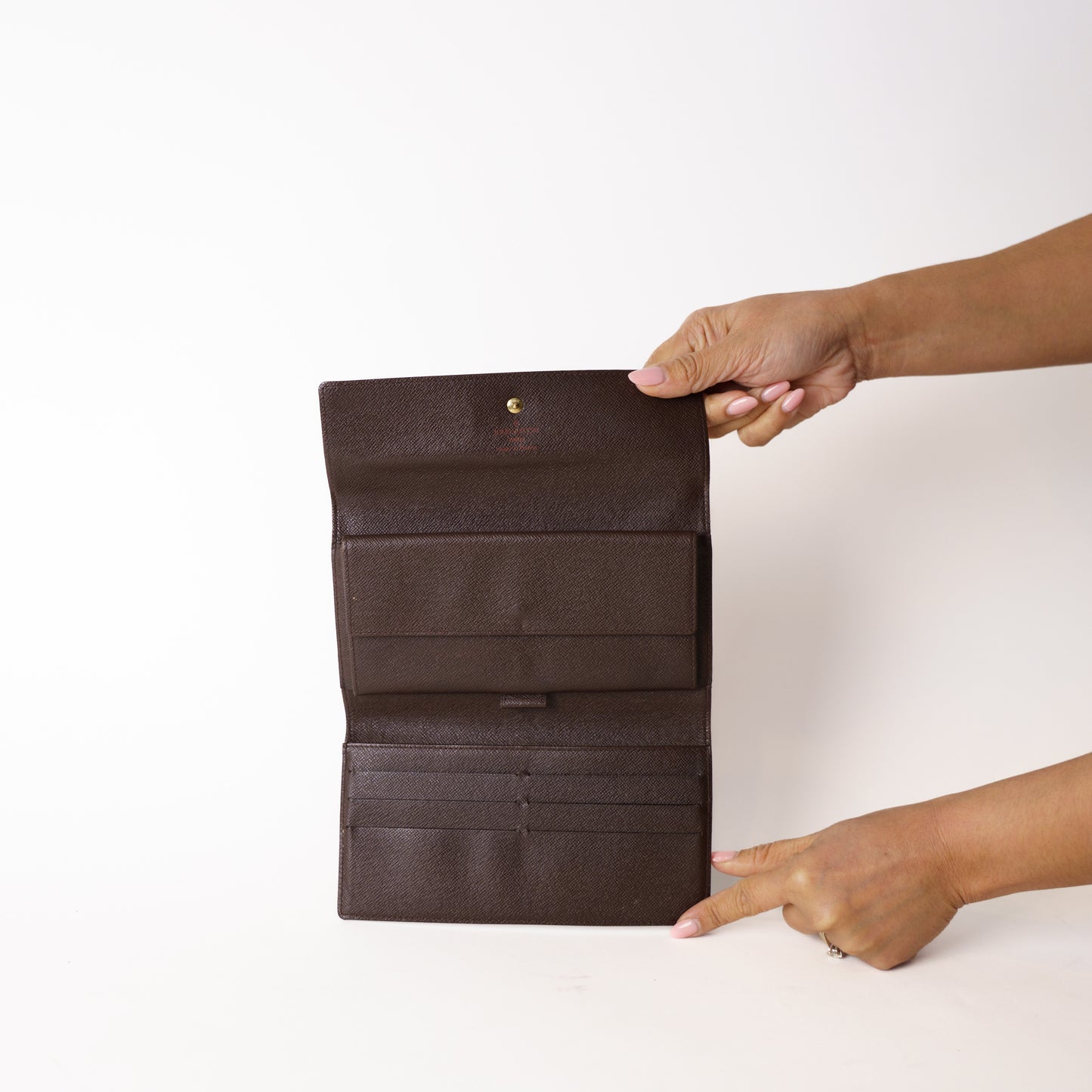 Louis Vuitton International Wallet in Damier Ebene 181225B34