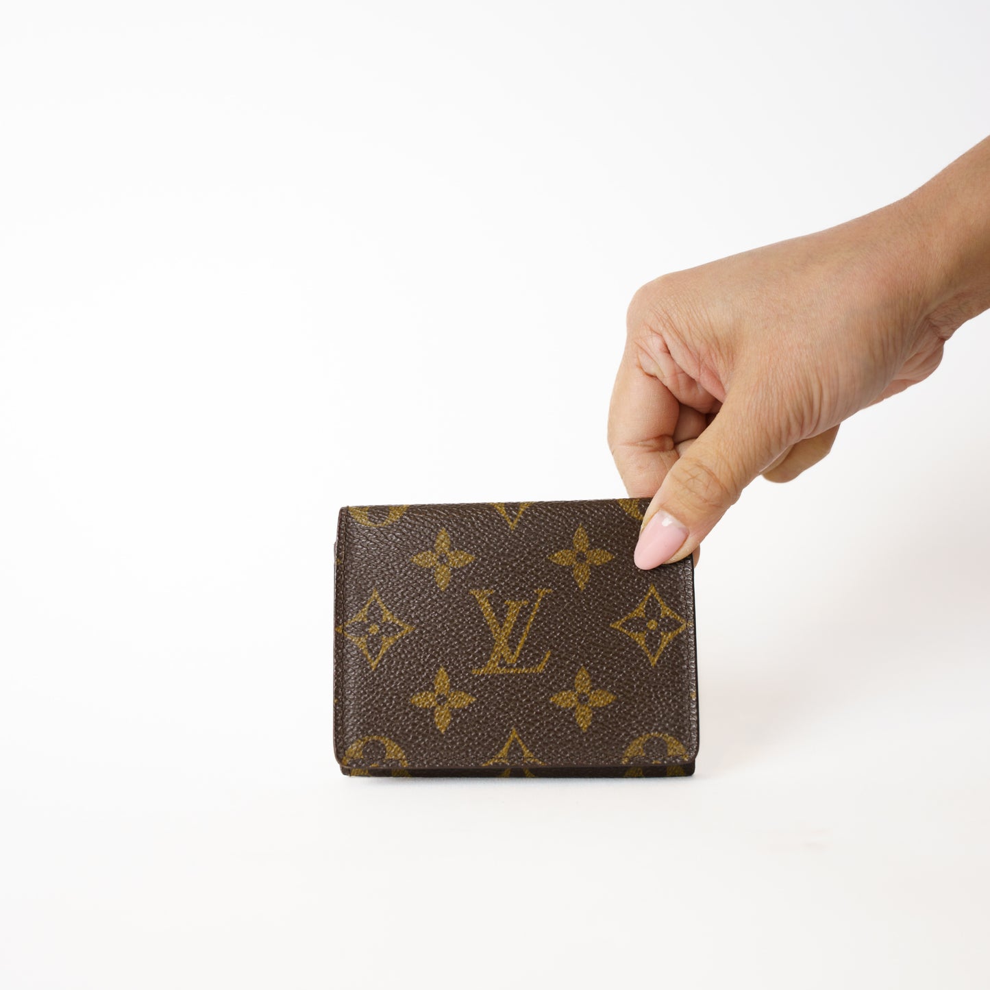 Louis Vuitton Card Holder in Monogram  181225B38