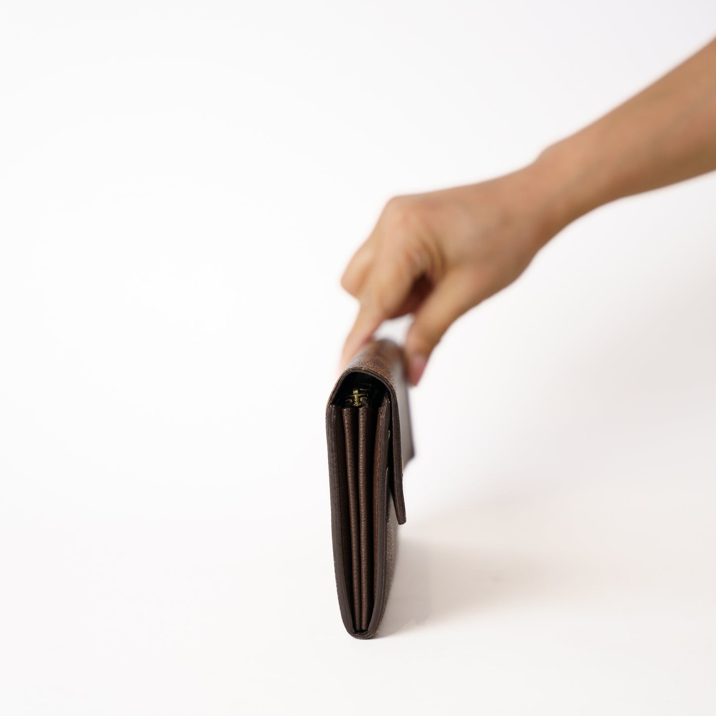 Louis Vuitton Sarah Wallet in Damier Ebene 181225B42