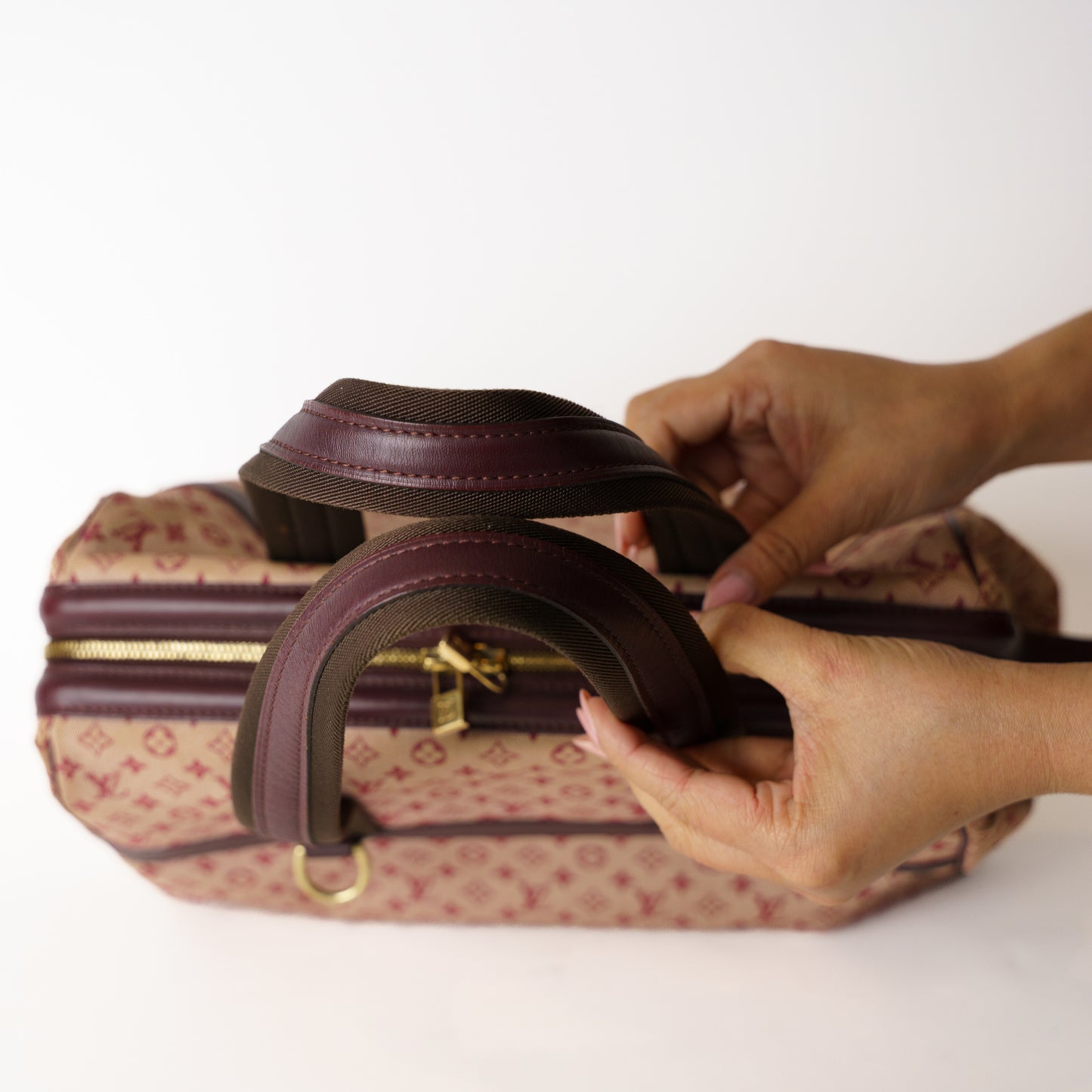 Louis Vuitton Josephine GM in Burgundy 181225B05