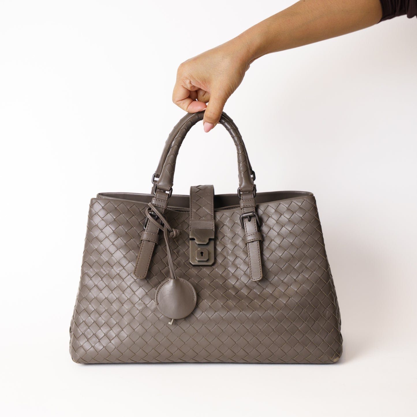 Bottega Veneta Roma Samll Intrecciato Calfskin in Taupe 181225B06