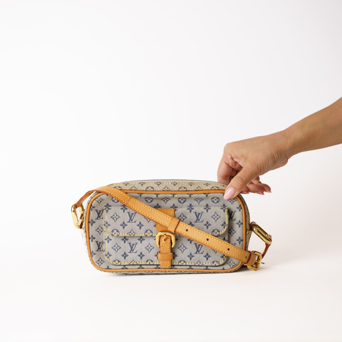 Louis Vuitton Juliette Crossbody in Light Blue Denim 181225B07