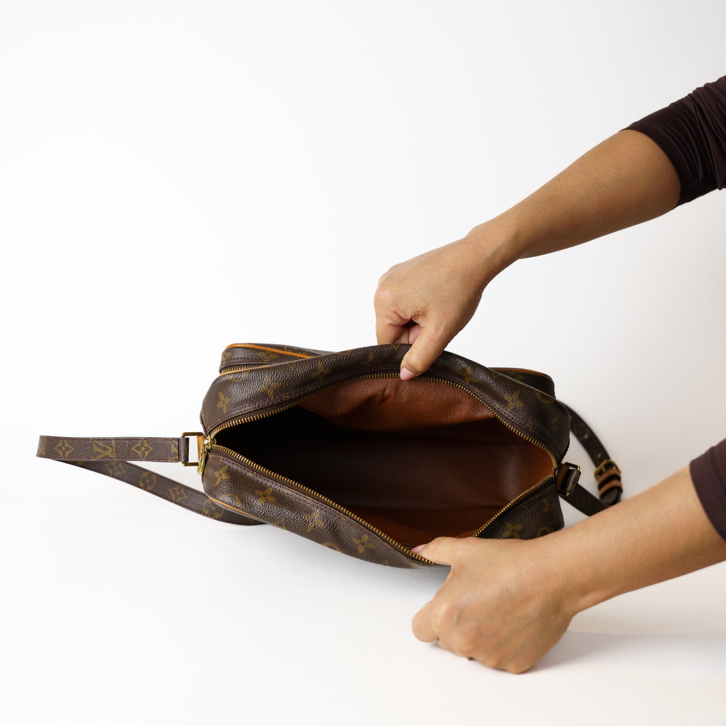 Louis Vuitton Nile GM Monogram 181225B49