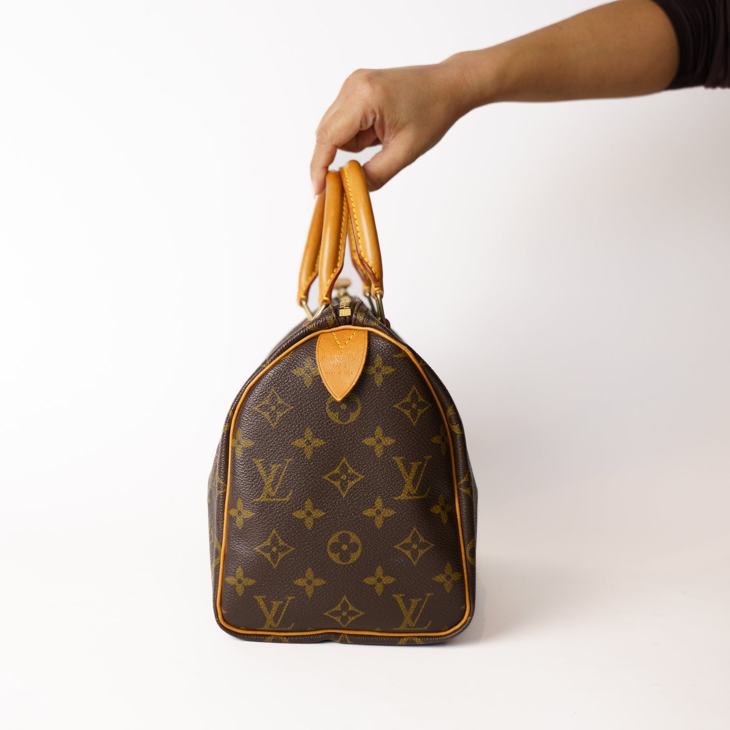 Louis Vuitton Speedy 25 in Monogram 181225B11