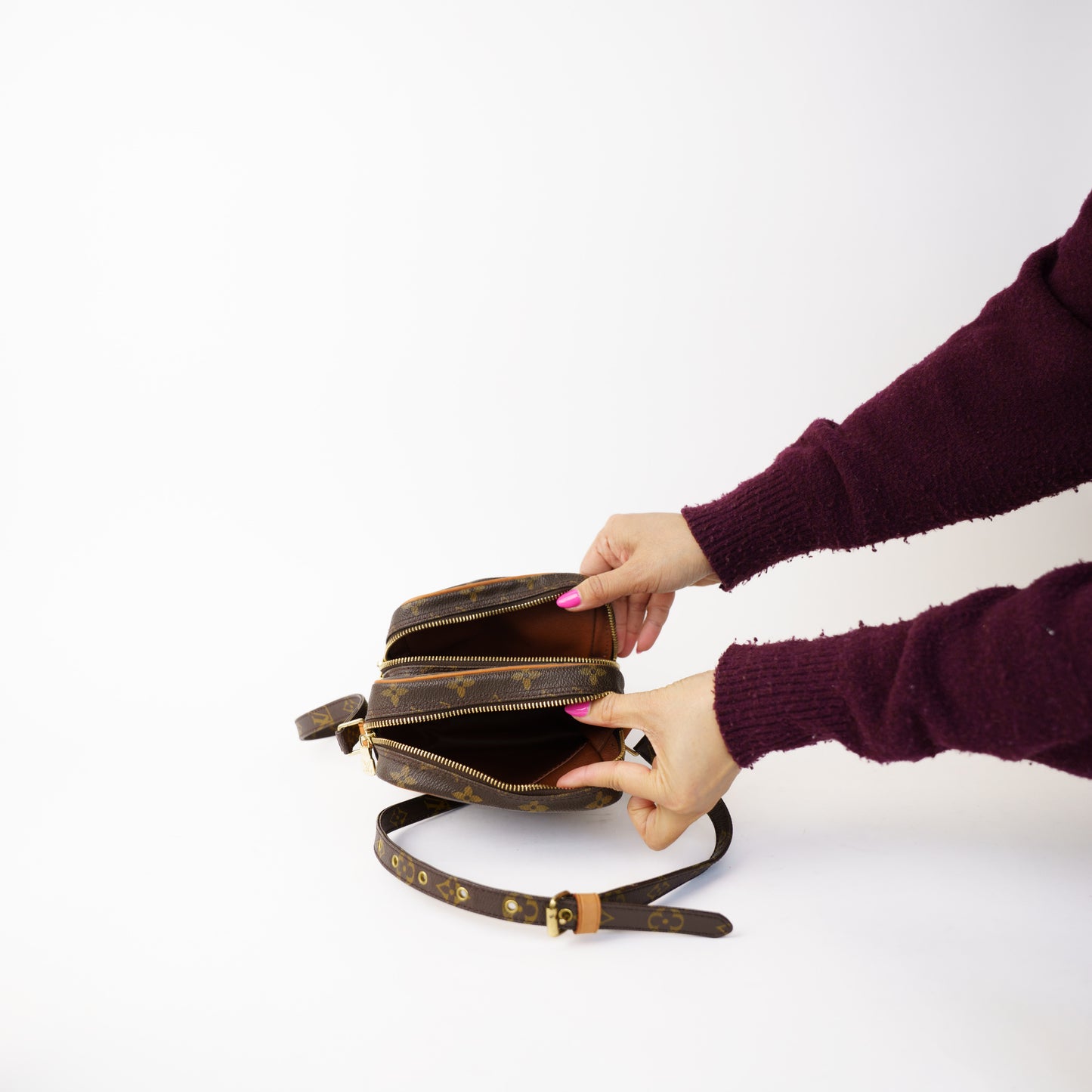 Louis Vuitton Amazone Crossbody Bag 190226B04