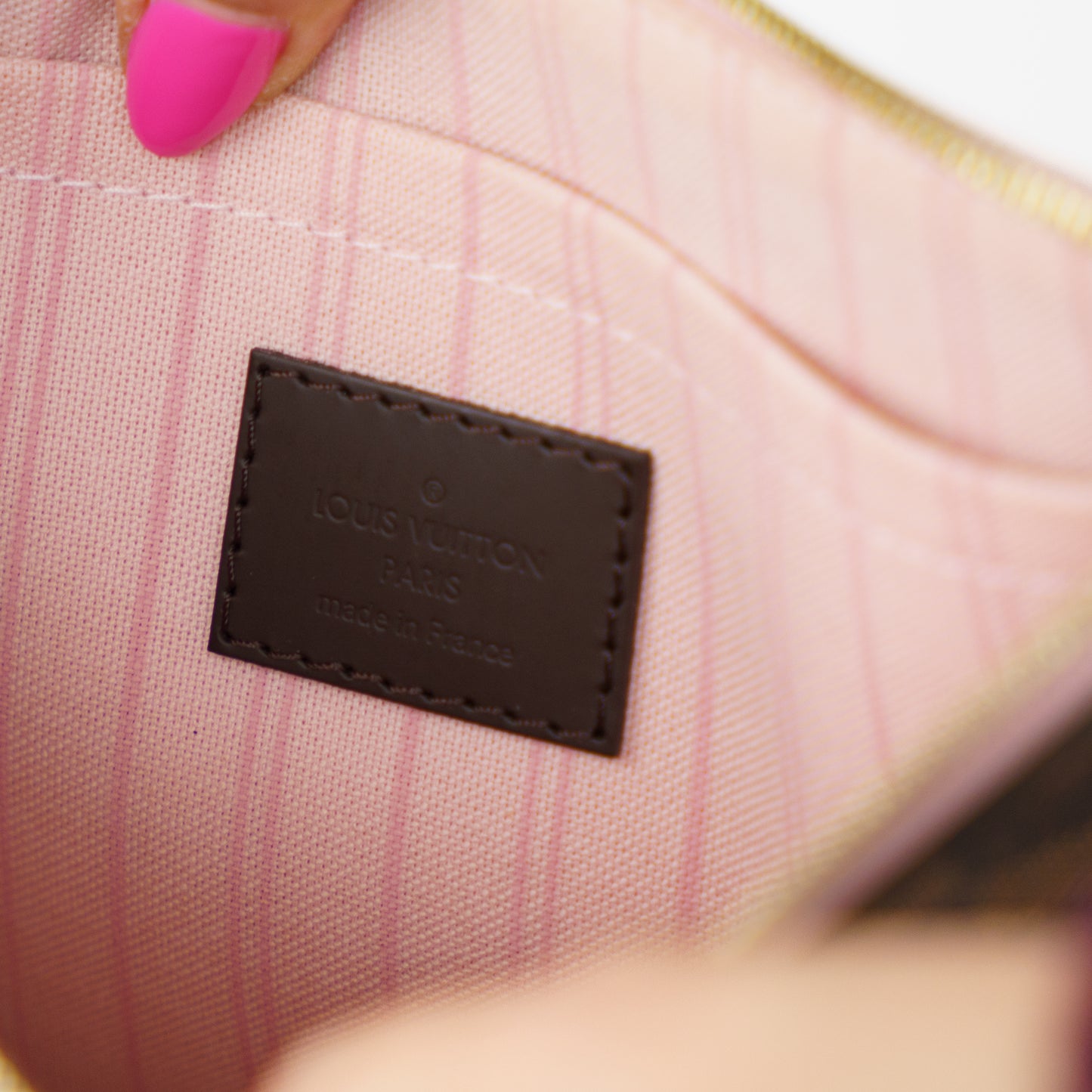Louis Vuitton Neverfull Pouch in Damier Ebene with Rose Ballerine Interior 190226B08