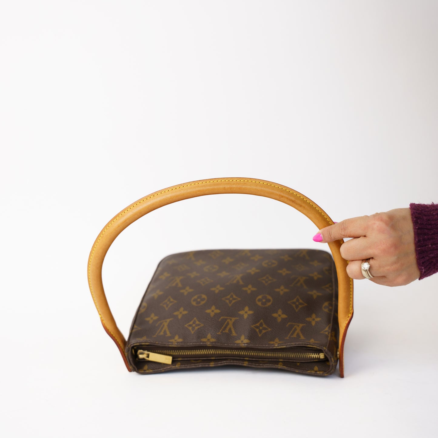 Louis Vuitton Looping MM Bag 190226B09