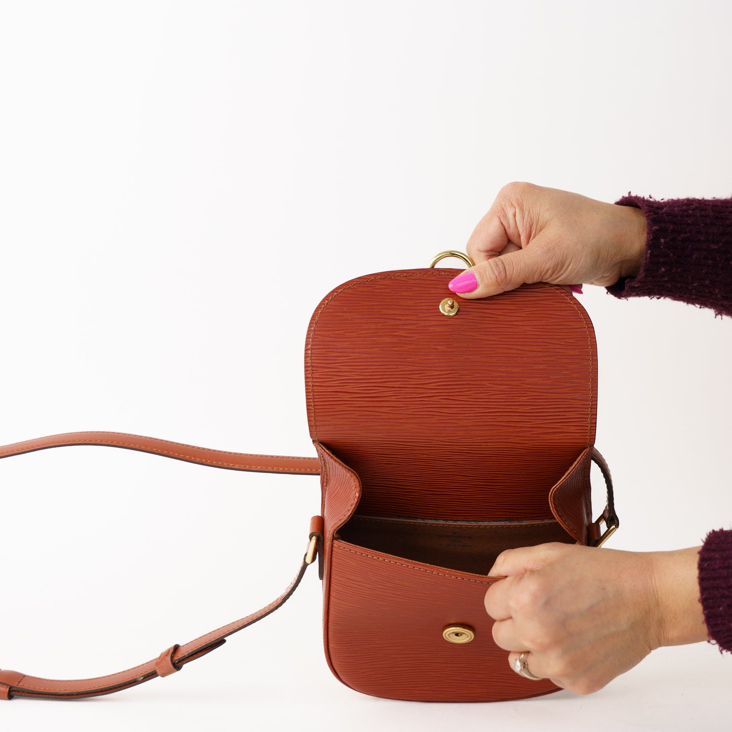 Louis Vuitton 1995 Saint Cloud Crossbody in Brown Epi 190226E03