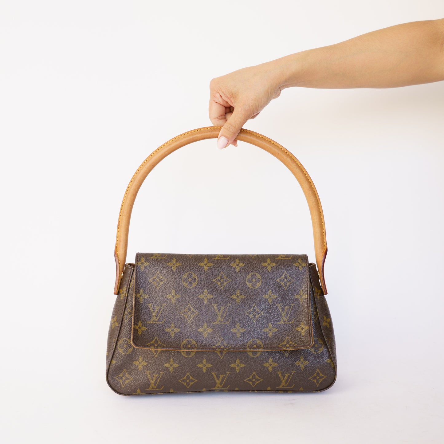 Louis Vuitton Looping PM Monogram 190326D18
