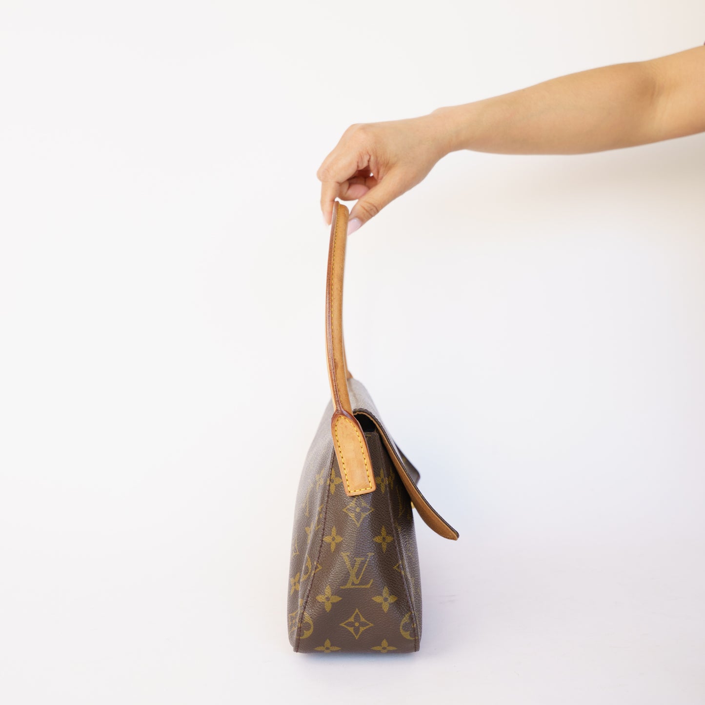 Louis Vuitton Looping PM Monogram 190326D18