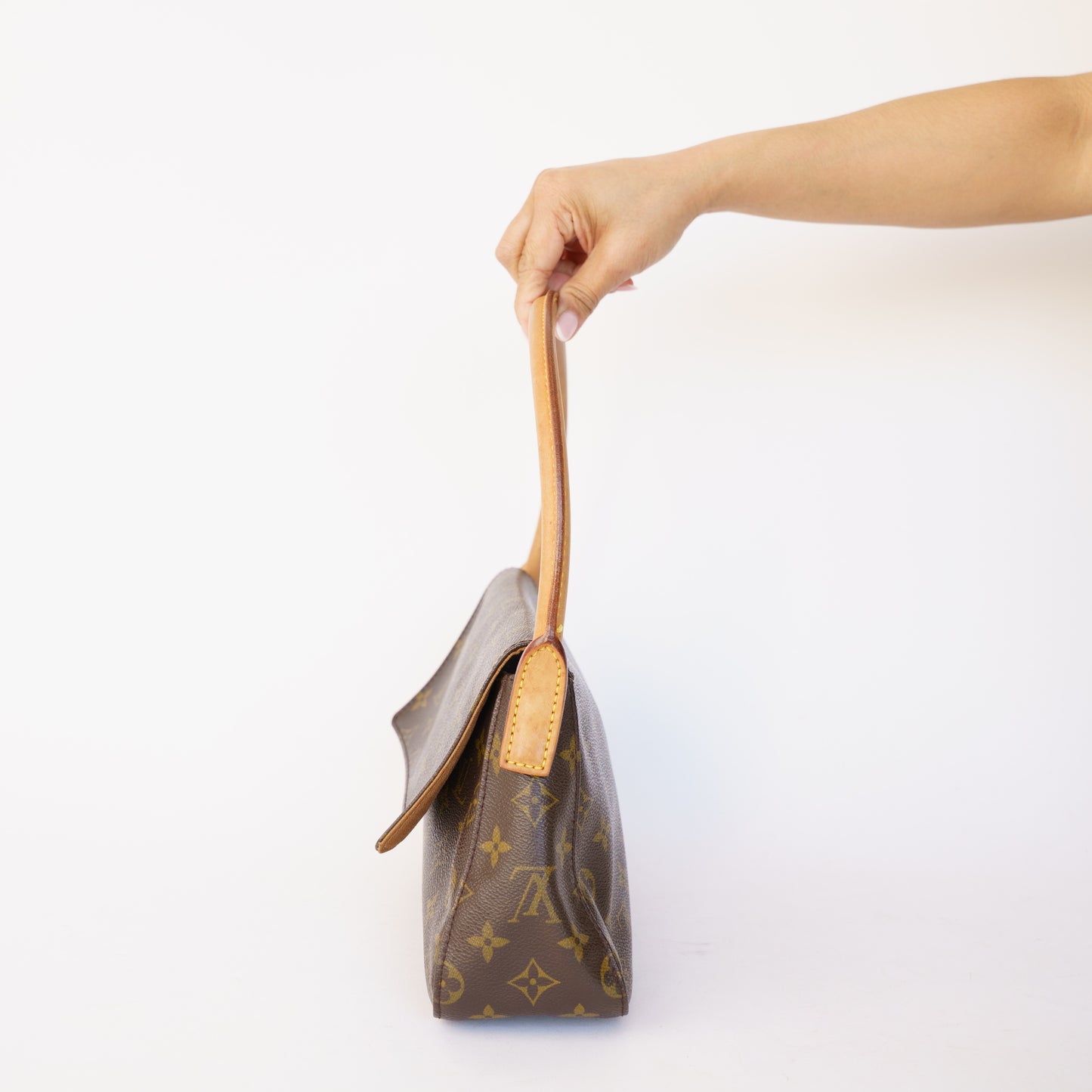 Louis Vuitton Looping PM Monogram 190326D18