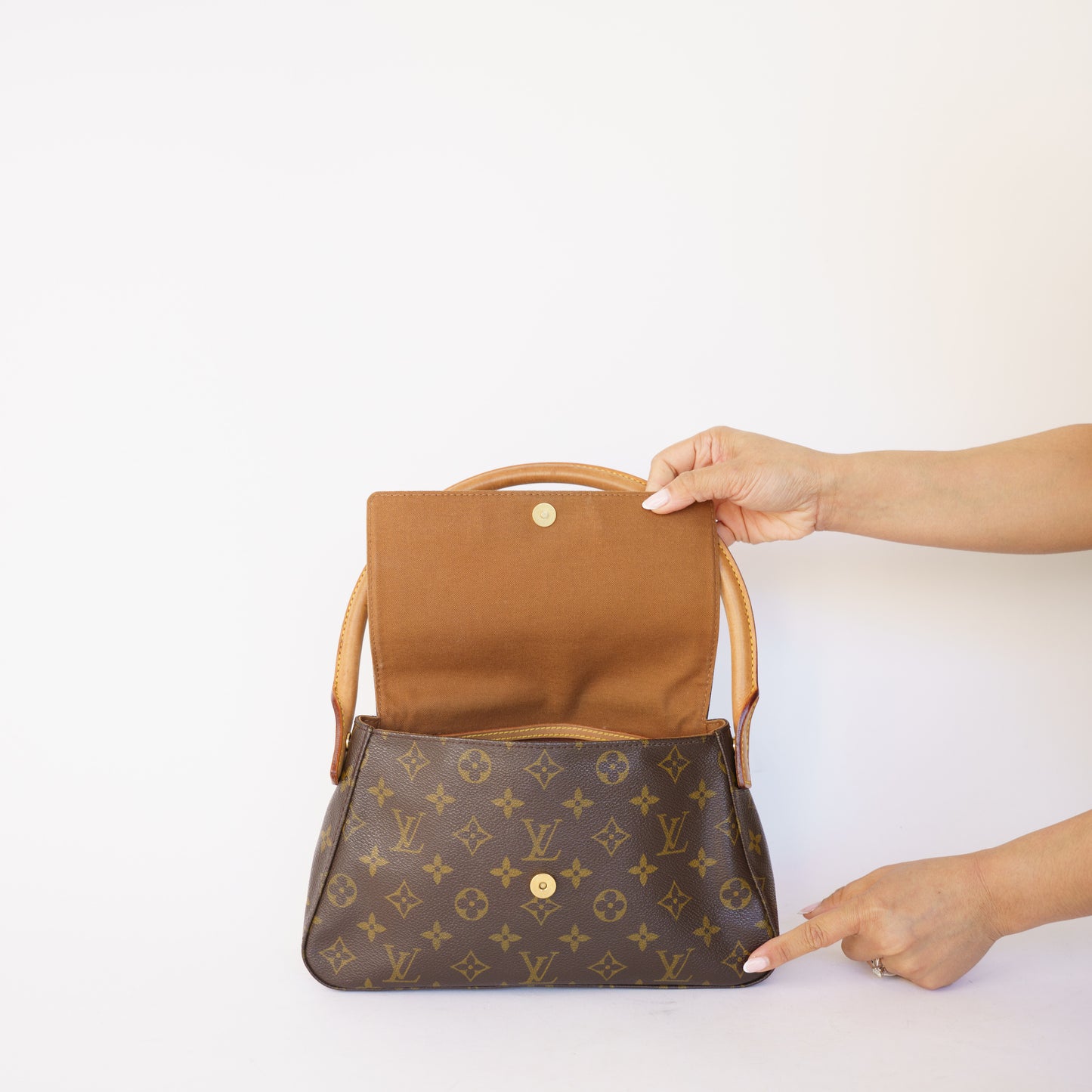 Louis Vuitton Looping PM Monogram 190326D18
