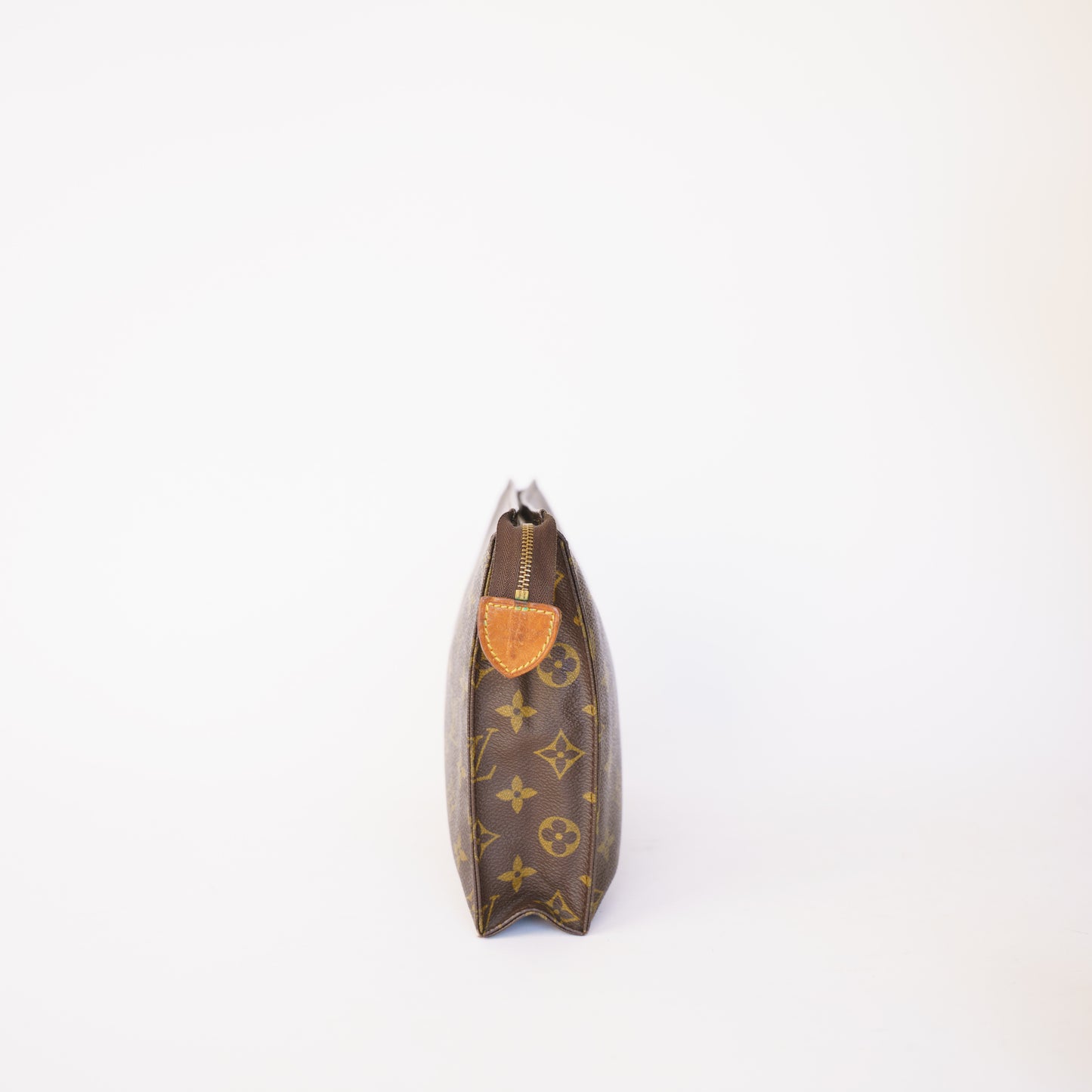 Louis Vuitton 1987 Toiletry Pouch 26 in Monogram 190326D28