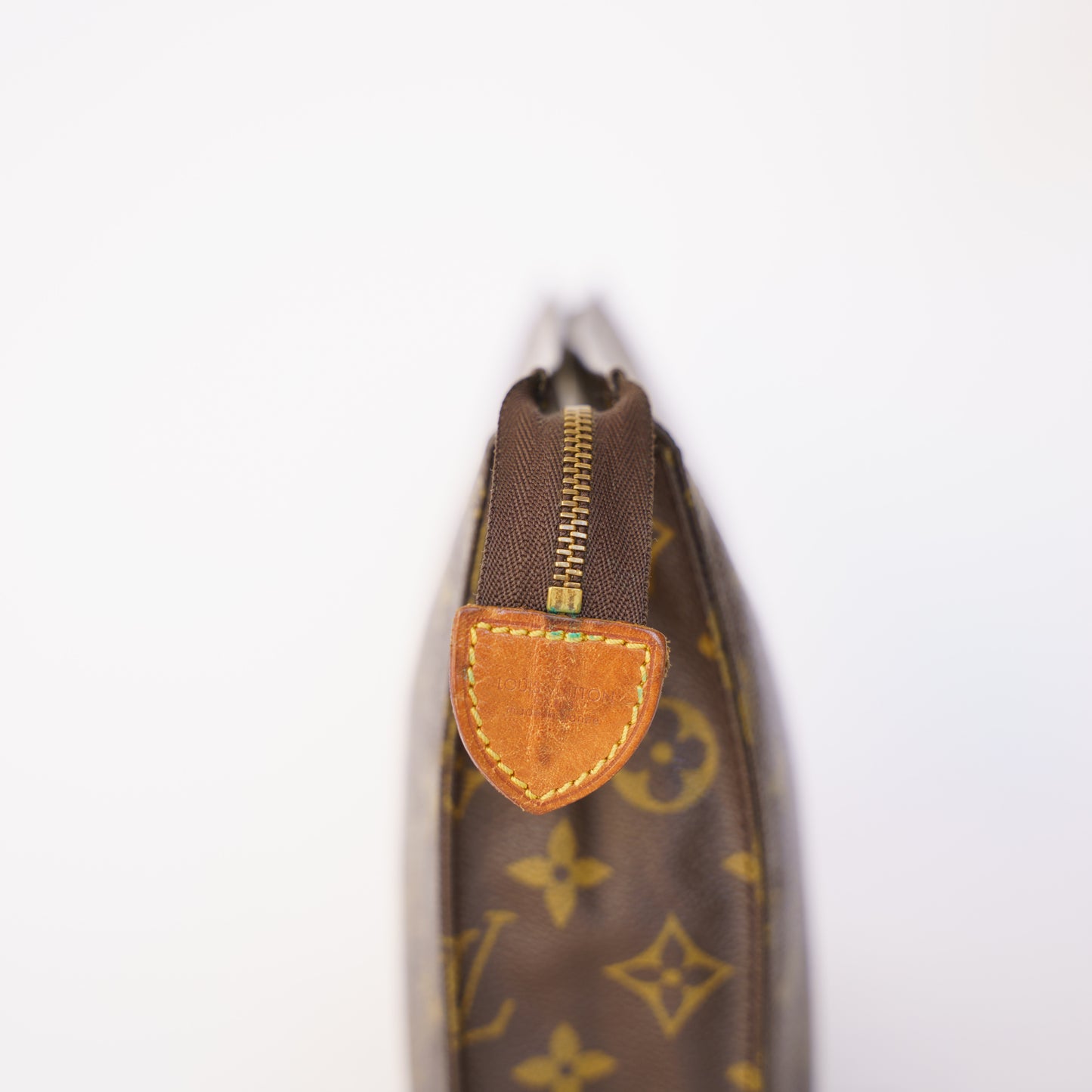 Louis Vuitton 1987 Toiletry Pouch 26 in Monogram 190326D28