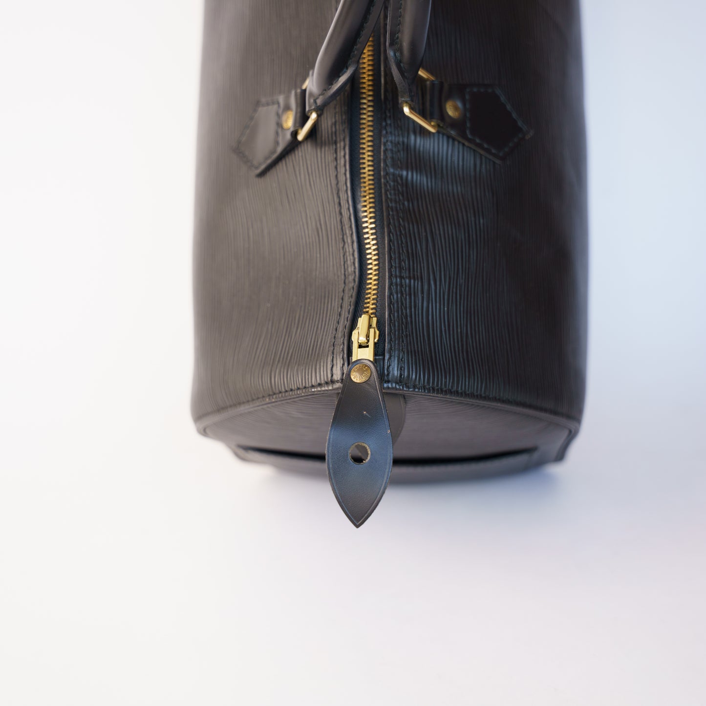 Louis Vuitton 1996 Speedy 35 in Black Epi Leather SP0936 110326P10