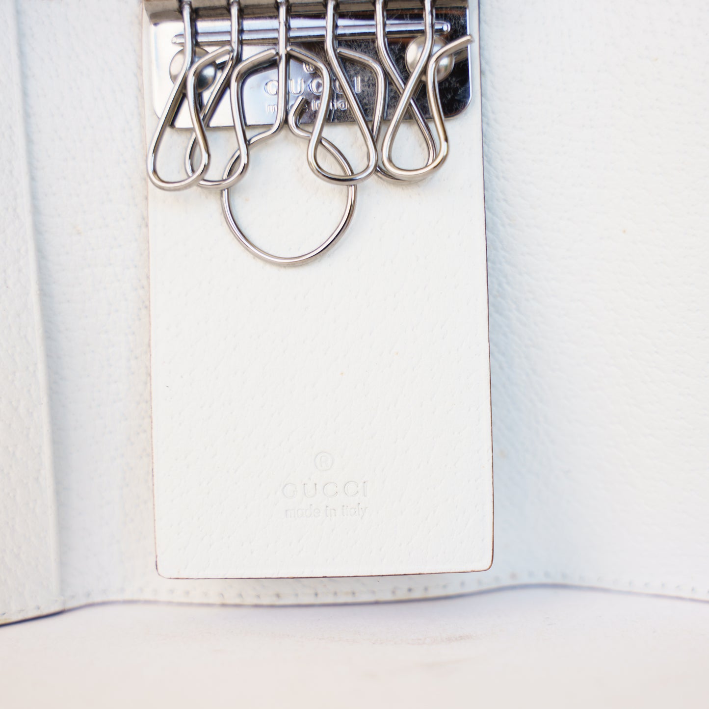 Gucci Key Case Holder in White Canvas 190326D68