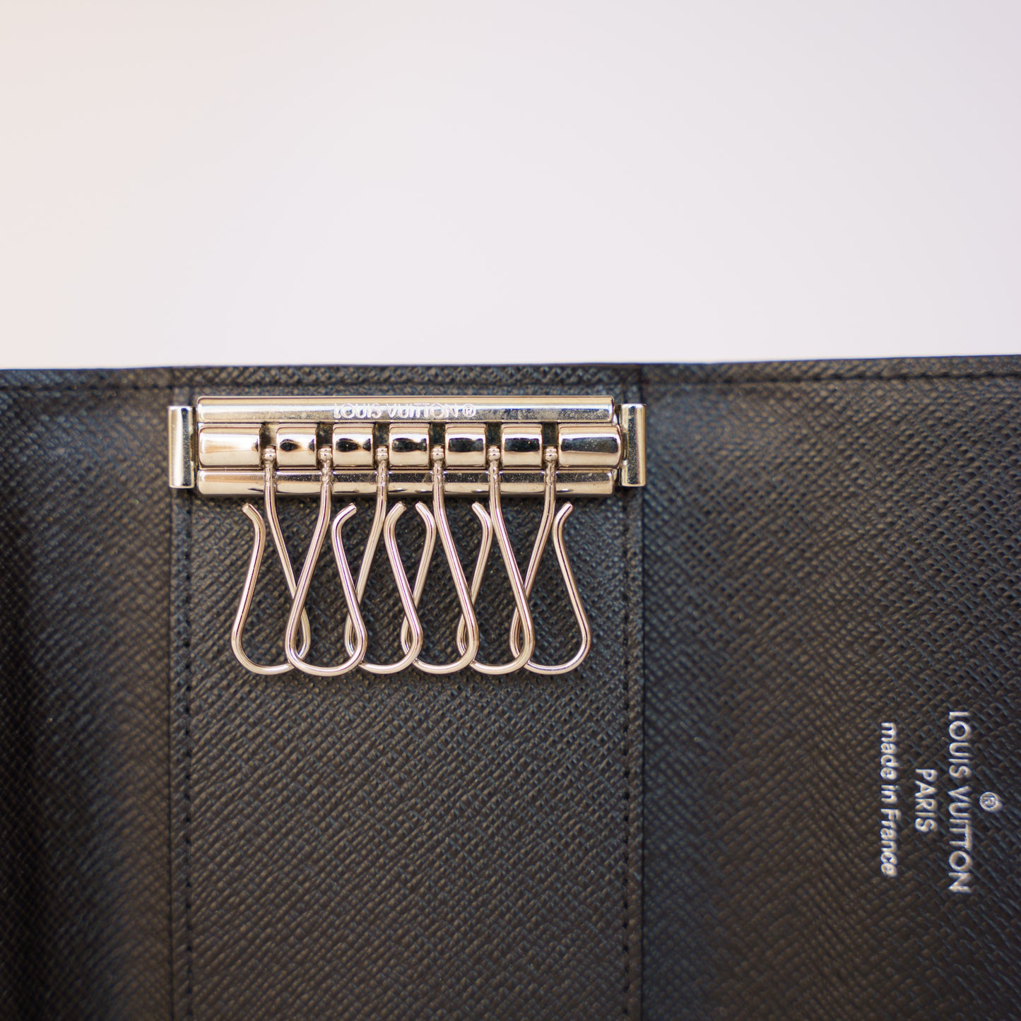 Louis Vuitton Damier Graphite 6 Key Holder CT0135 90326D63