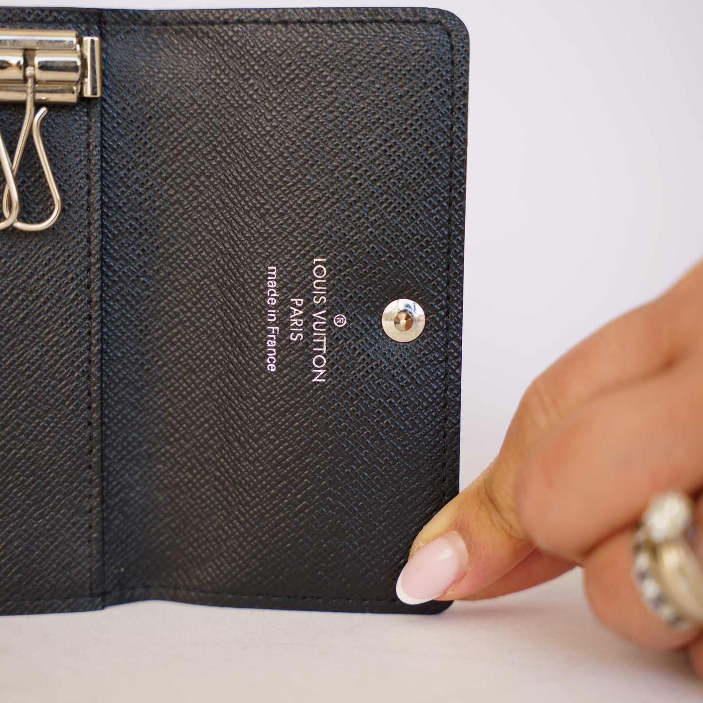Louis Vuitton Damier Graphite 6 Key Holder CT0135 90326D63