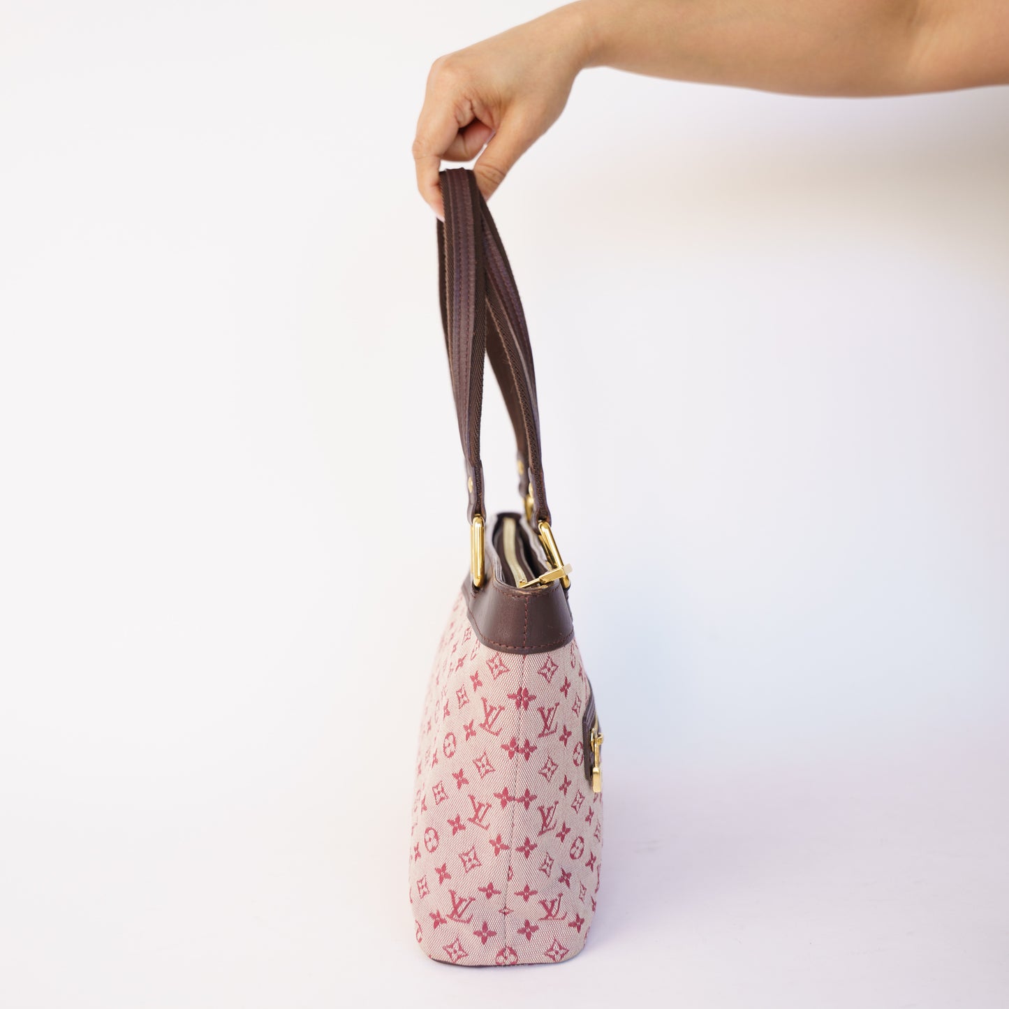 Louis Vuitton Lucille PM in Burgundy Mini Lin 190326D07