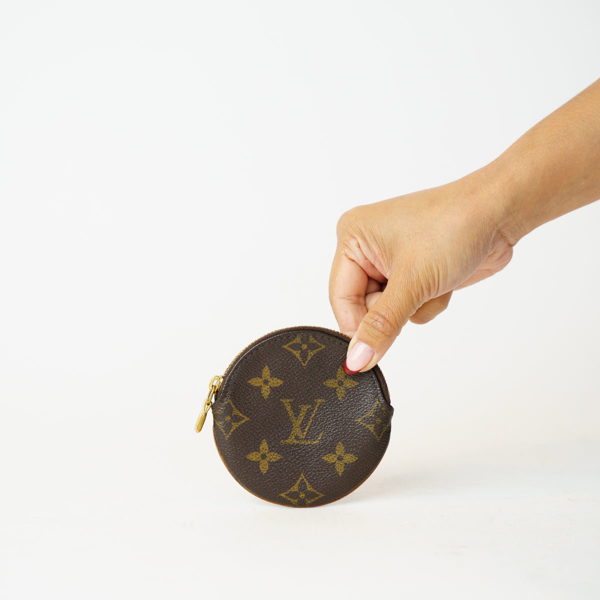 Louis Vuitton Round Coin Purse Monogram 201026Y01