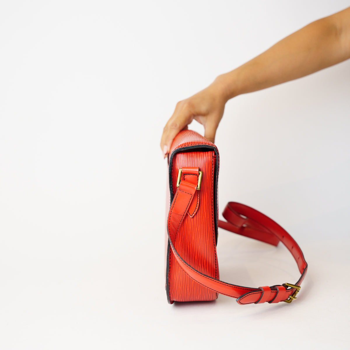 Louis Vuitton Saint Cloud GM Red Epi 201026F16