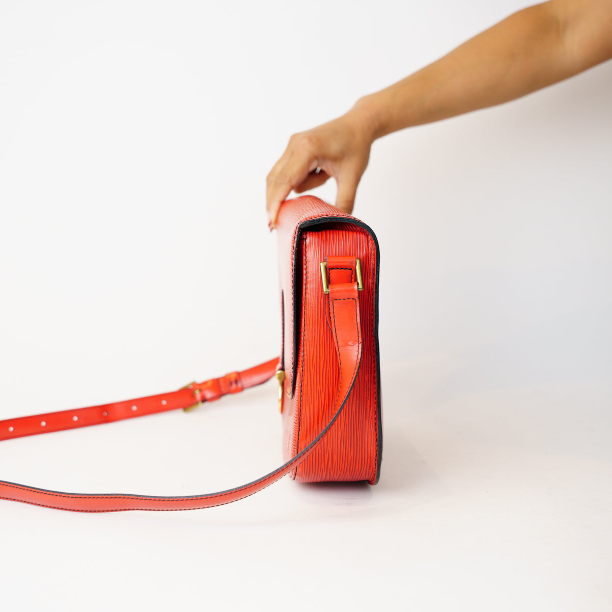 Louis Vuitton Saint Cloud GM Red Epi 201026F16