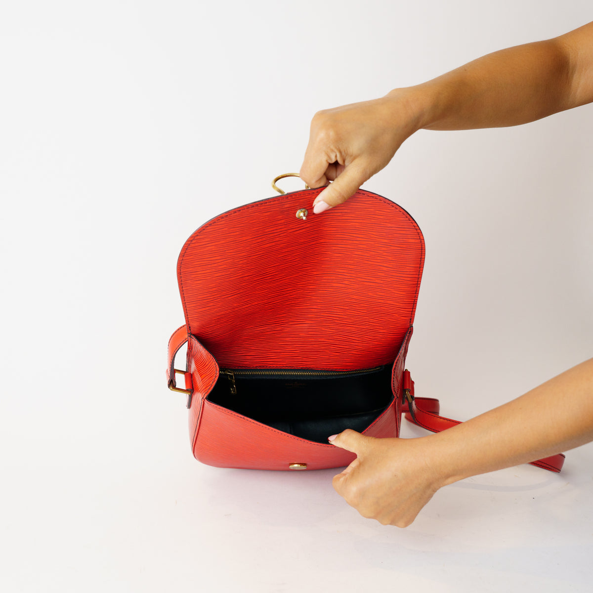 Louis Vuitton Saint Cloud GM Red Epi 201026F16