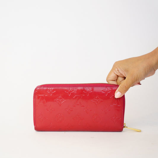 Louis Vuitton 2012 Zippy Long Wallet in Fuschia Vernis Leather 201026M04