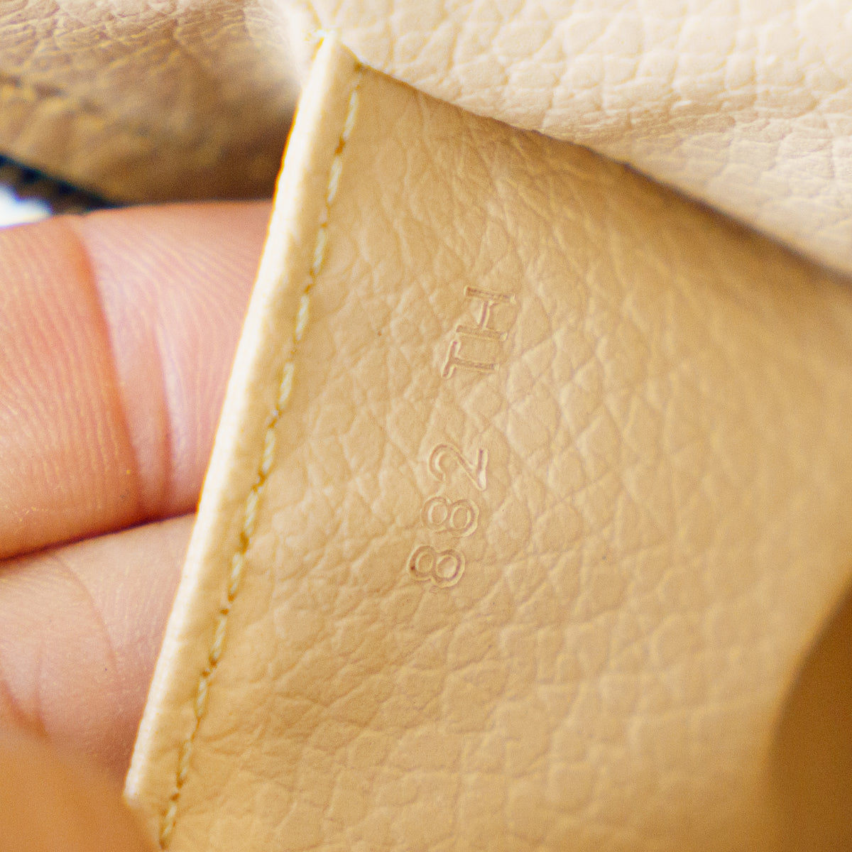 Louis Vuitton 1988 Trousse 28 in Monogram 201026B07