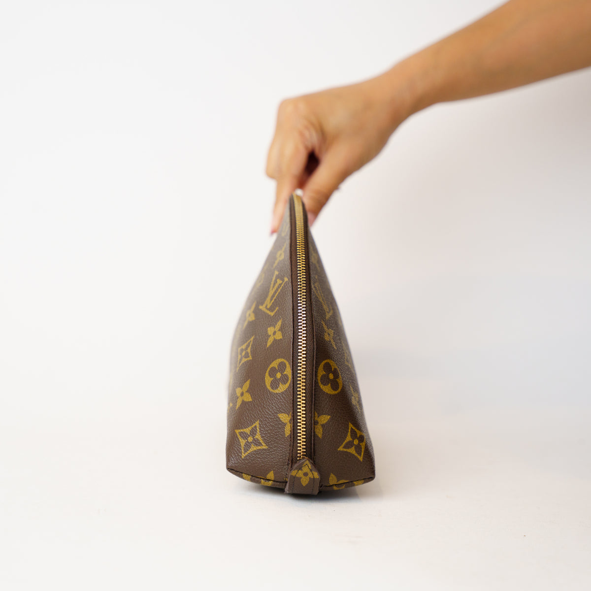 RARE Louis Vuitton 2004 Trousse Demi Ronde Cosmetic Pouch 201026X05