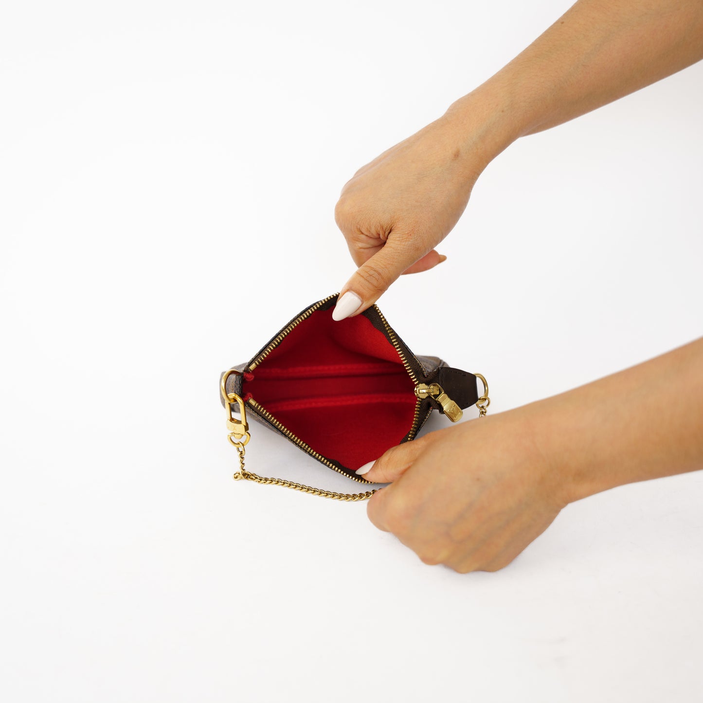 Louis Vuitton Mini Pochette Accesoires in Damier Ebene 210526A02