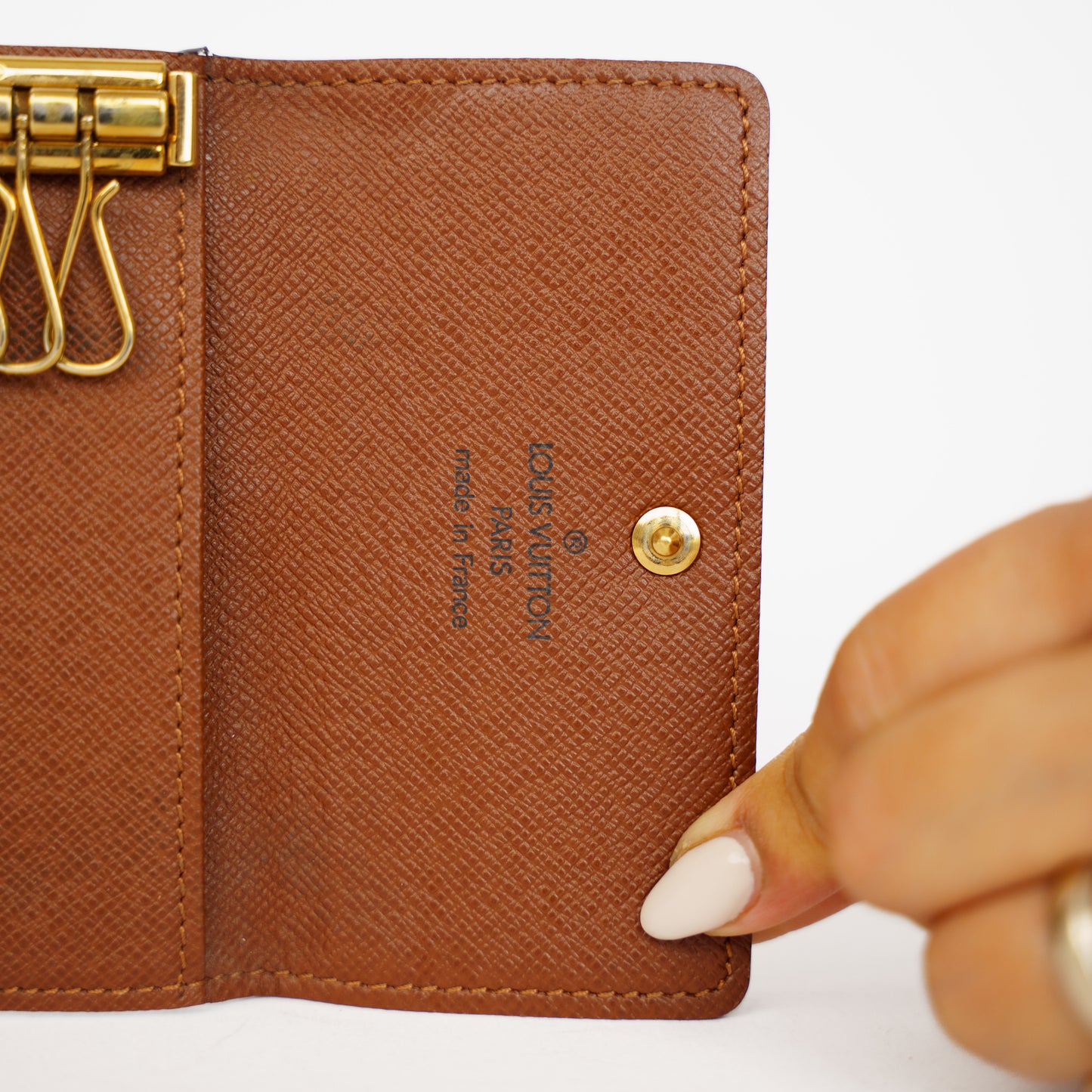 Louis Vuitton 6 Key Holder Monogram 210526G11