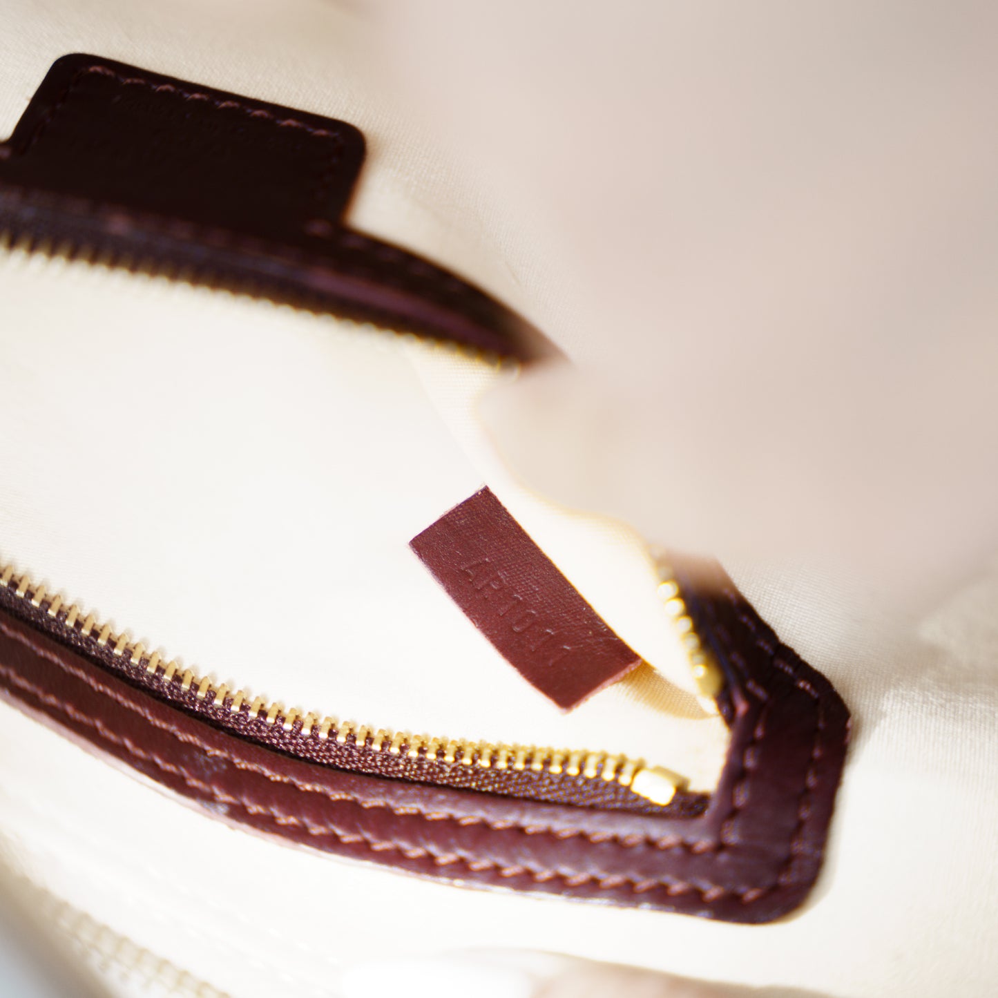 Louis Vuitton Alma Horizontal Mini Lin Burgundy 210526G14