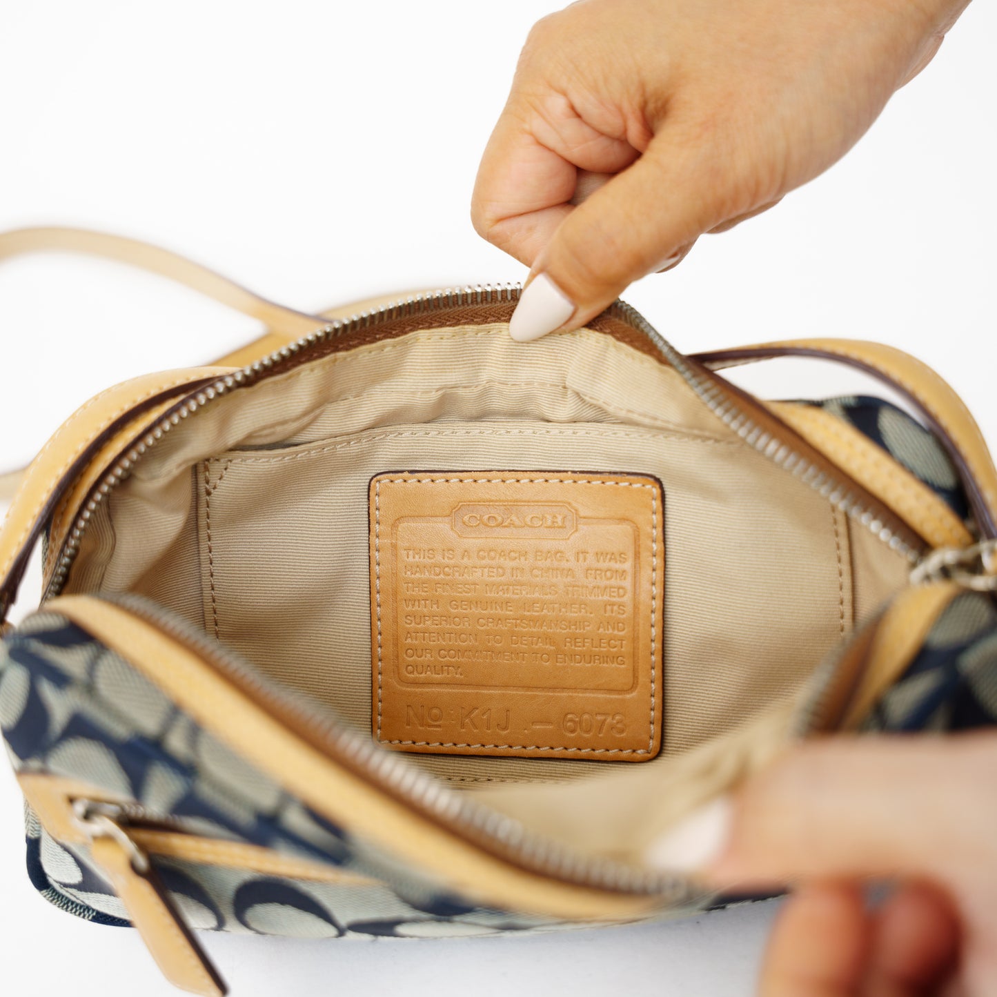 Coach Signature Small Camera Bag 210526N10