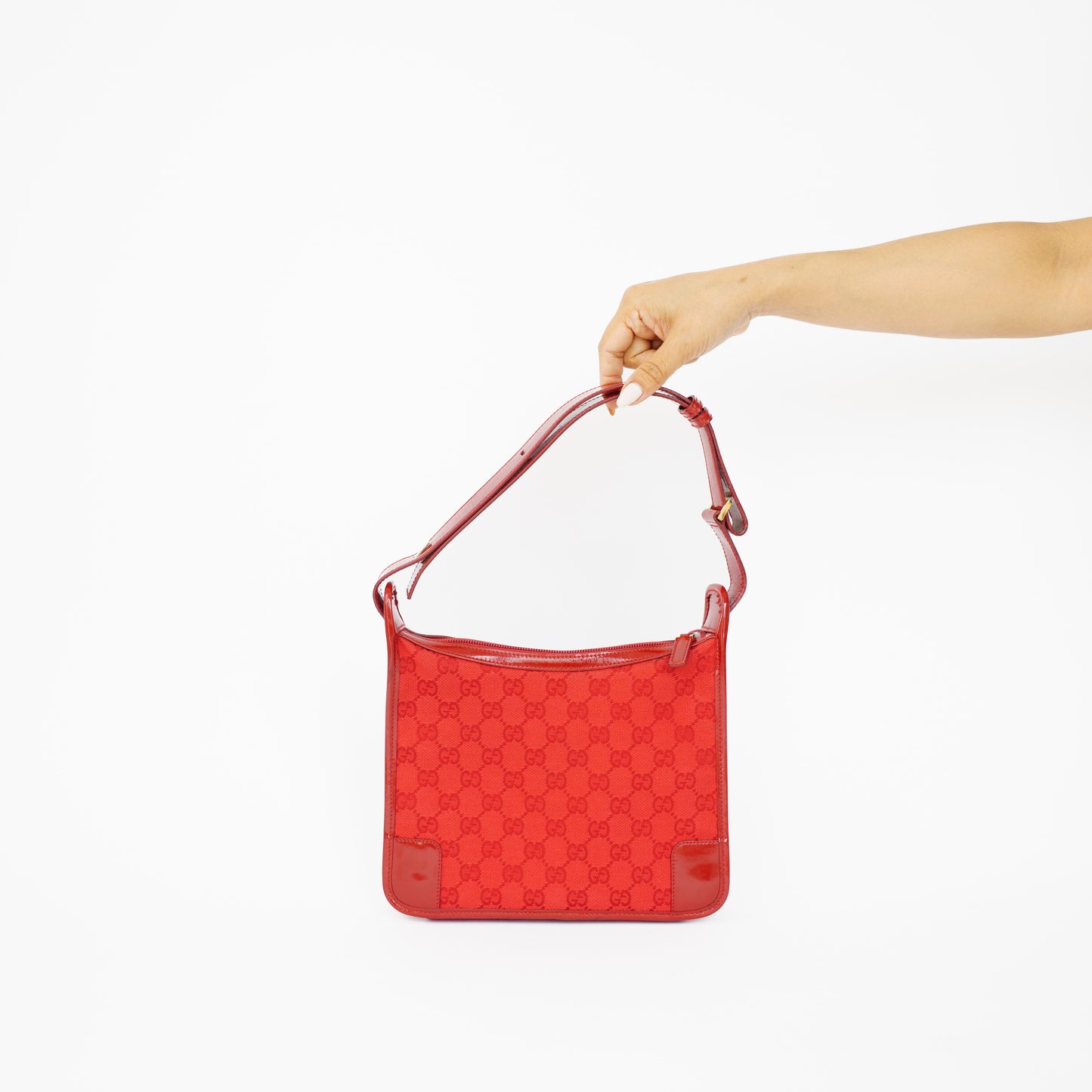 Gucci GG Canvas Shoulder Bag Red 210526N08