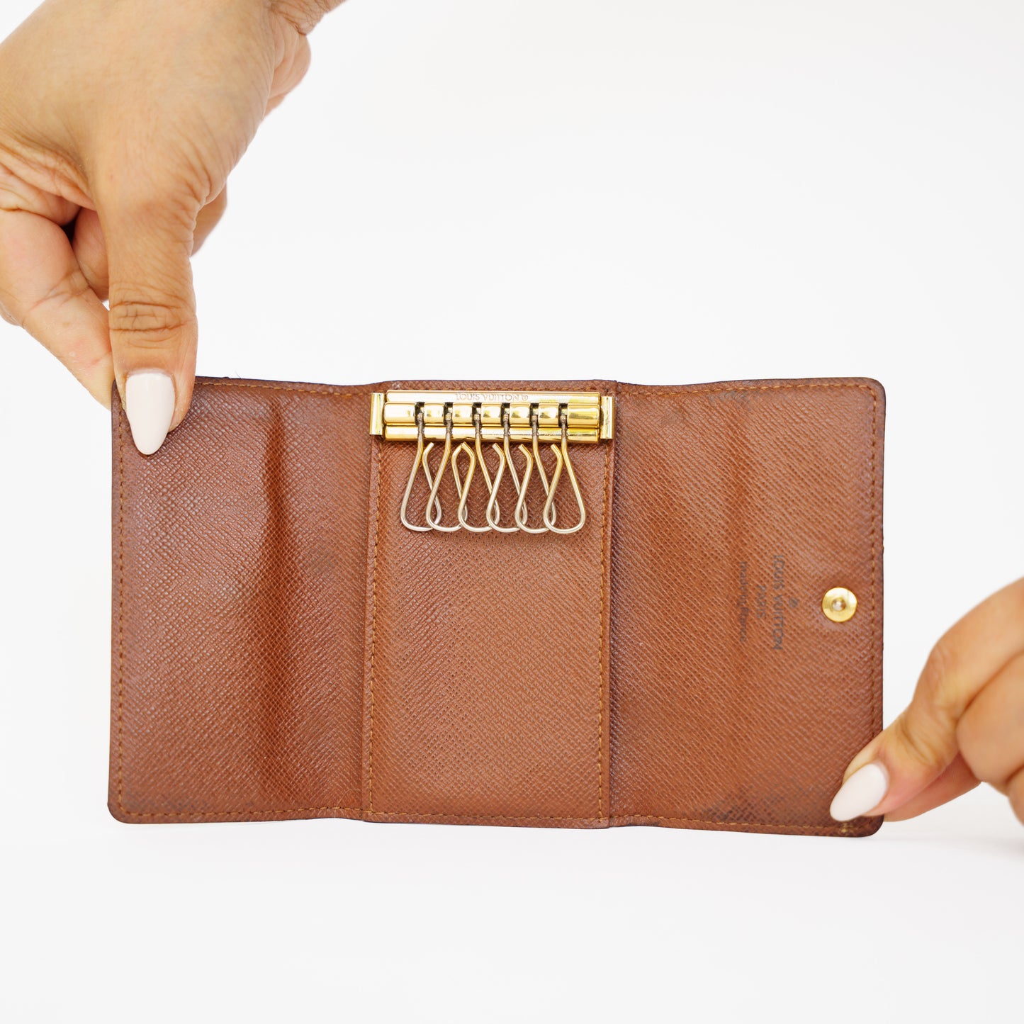 Louis Vuitton 6 Key Holder in Monogram 210526E07
