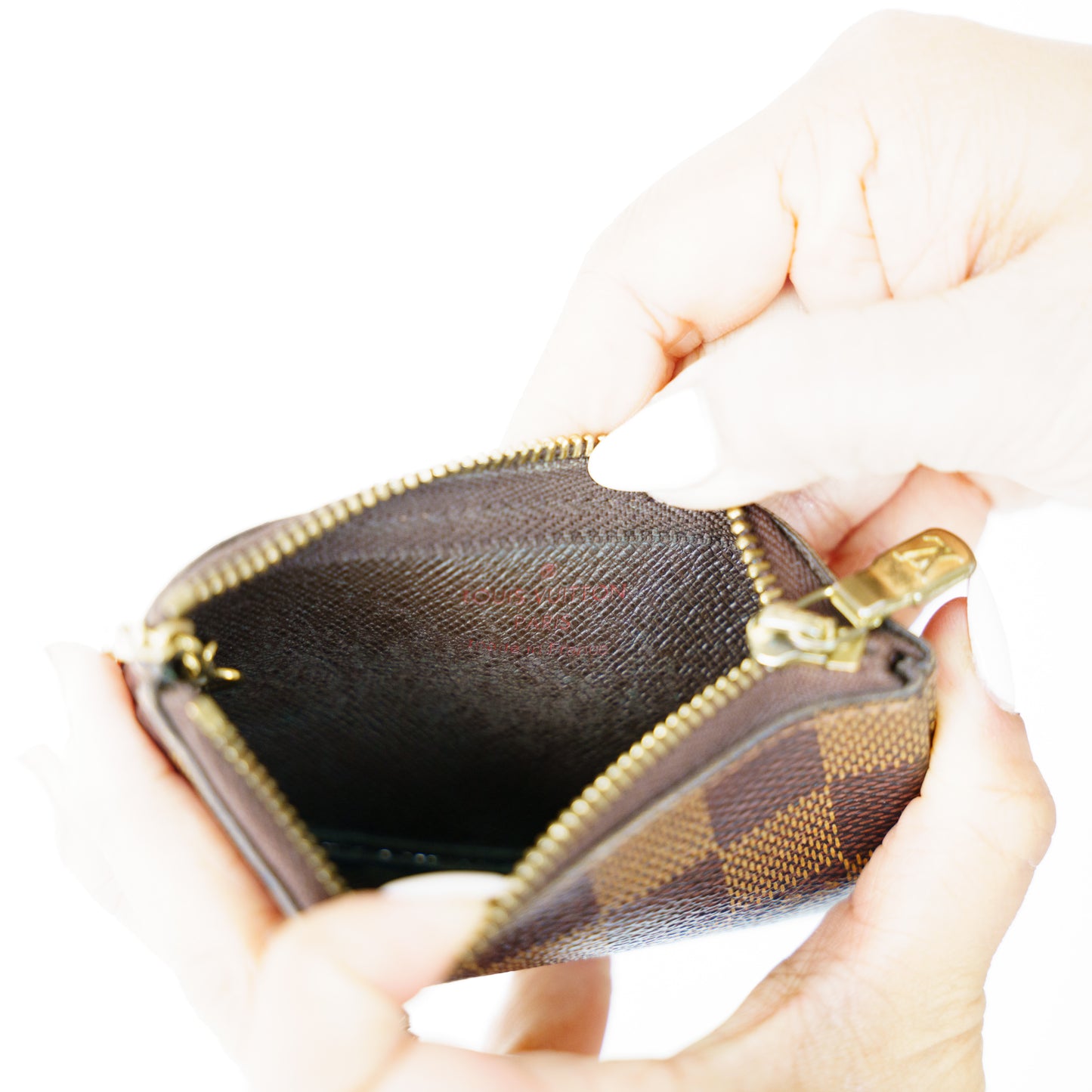 Louis Vuitton Key Cles Pouch in Damier Ebene 210526A05