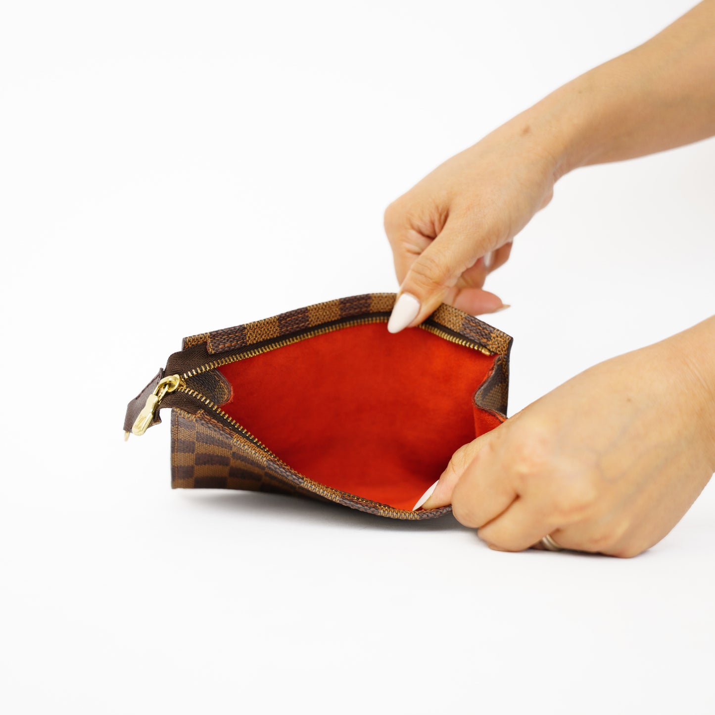 Louis Vuitton Bucket Pouch PM in Damier Ebene 210526A92
