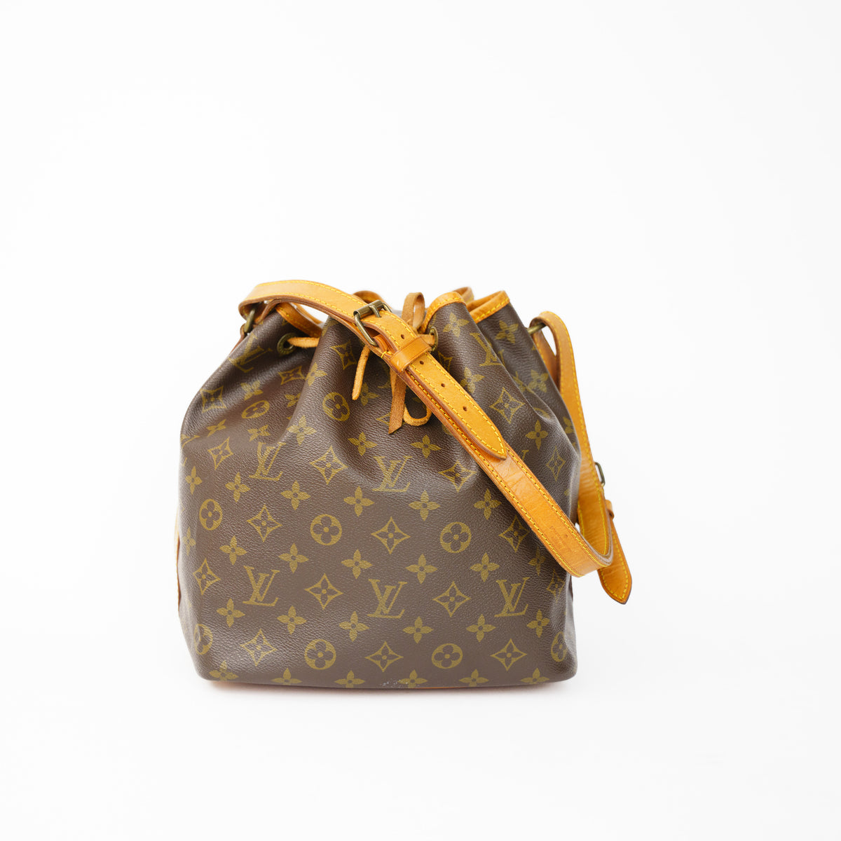 Louis Vuitton 1990 Noe PM Bucket Bag in Monogram 210526A06