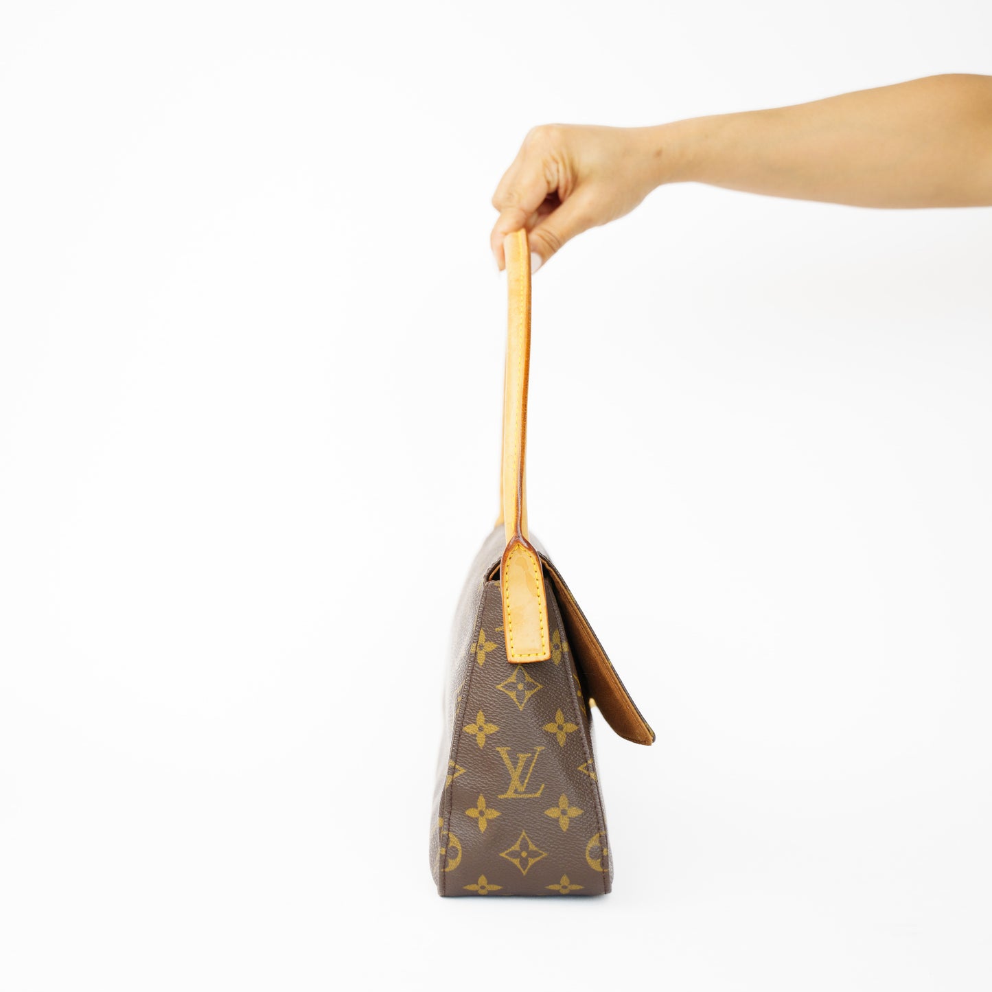 Louis Vuitton Looping PM Monogram 210526A08