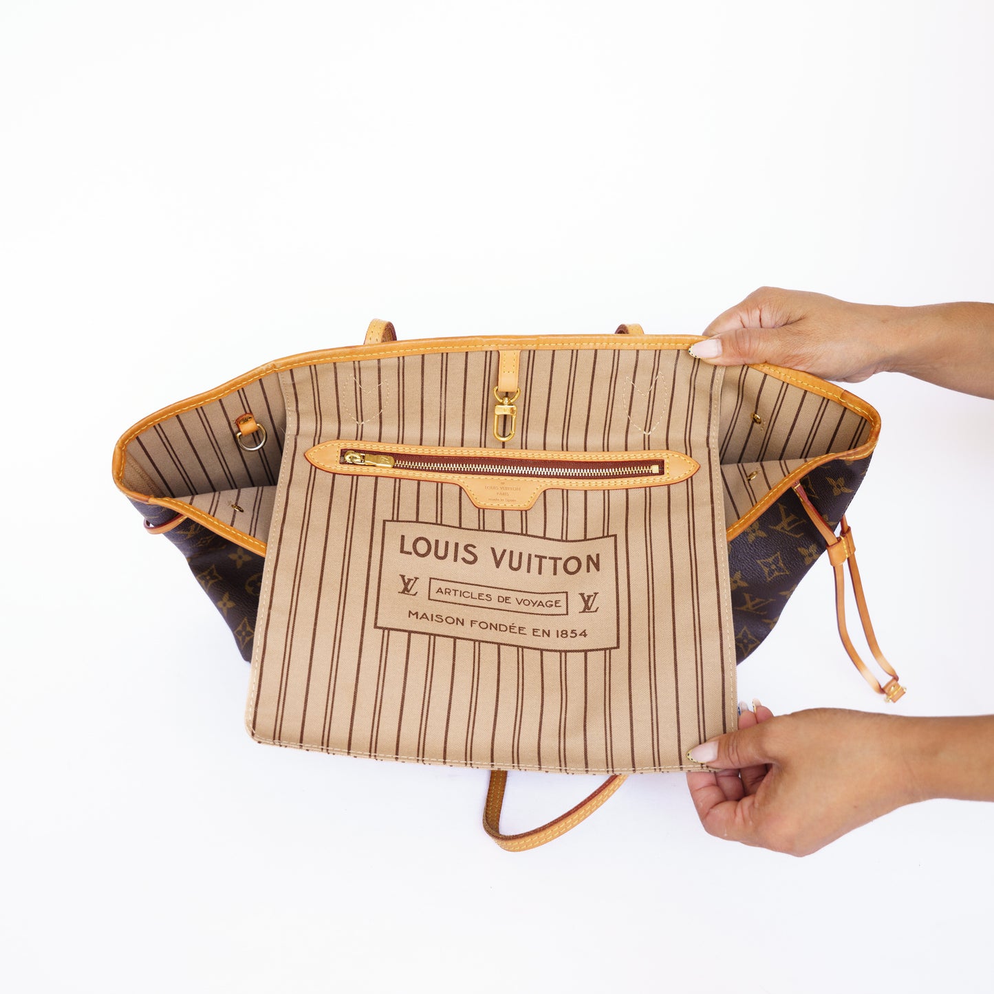 Louis Vuitton Neverfull MM in Monogram with Beige Interior 300626C89