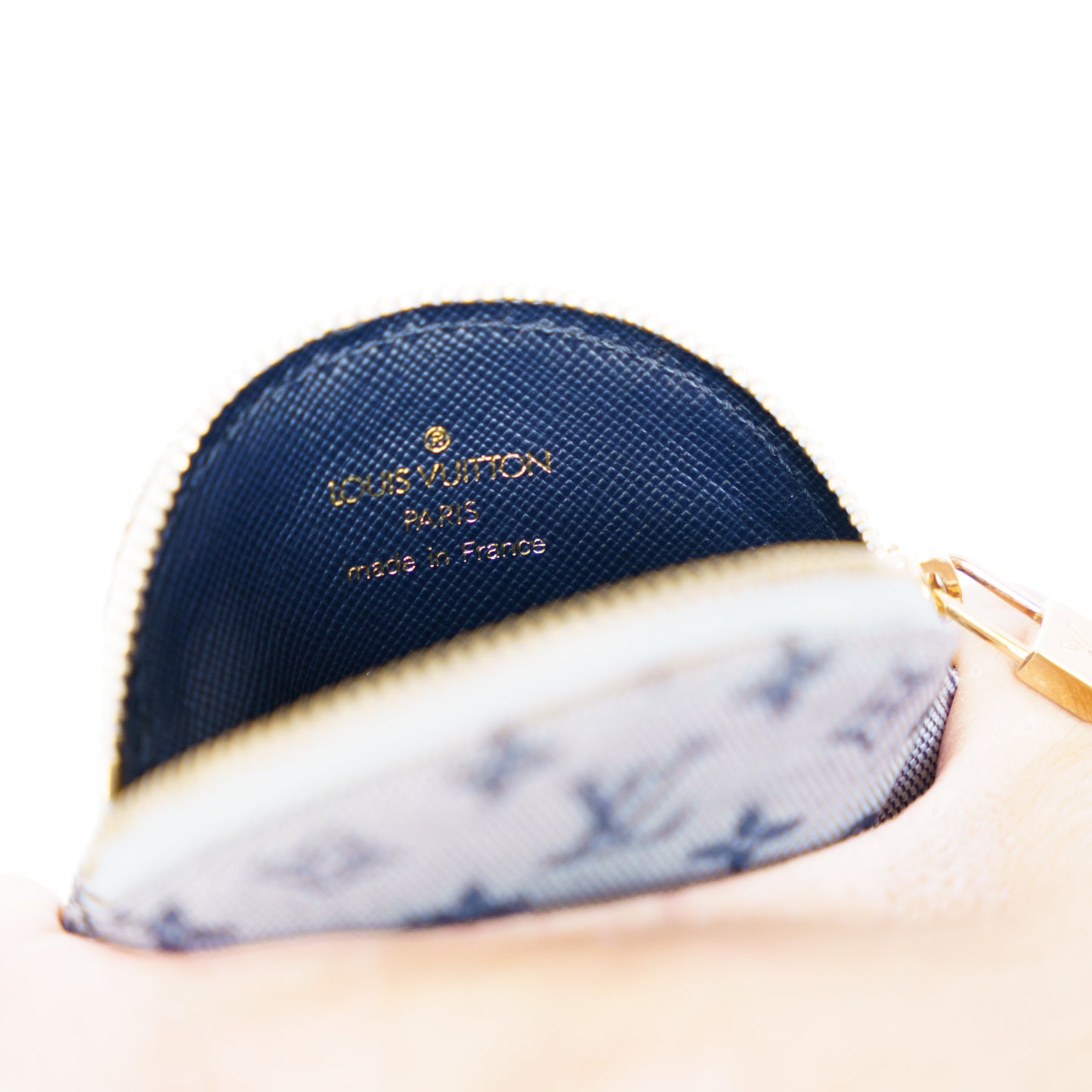 Louis Vuitton Round Coin Purse Monogram 290726A05