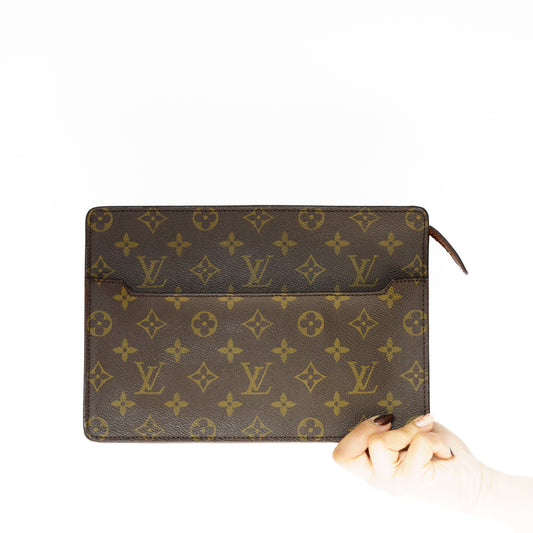 Louis Vuitton Pochette Homme in Monogram Canvas  221025B164