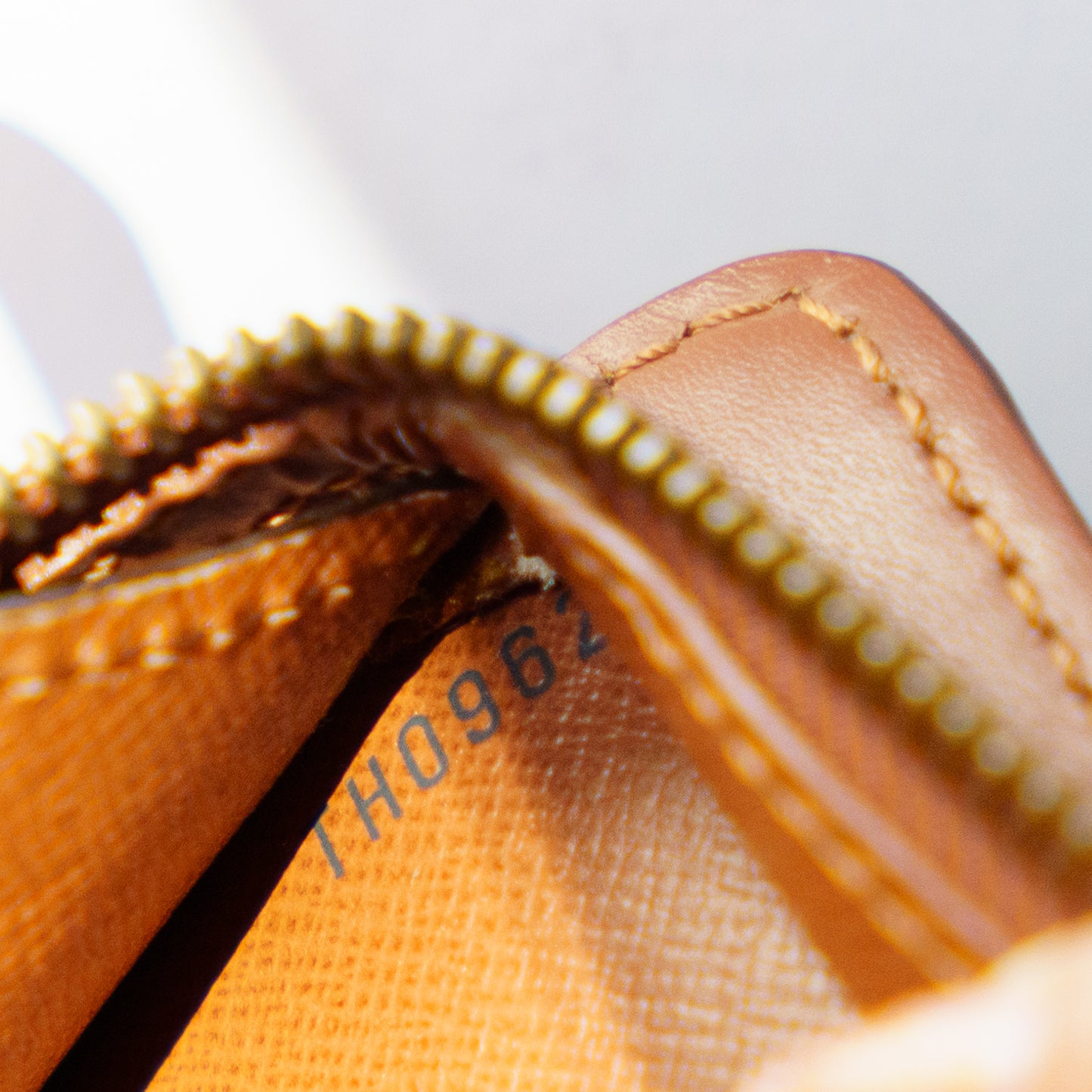 Louis Vuitton Pochette Homme in Monogram Canvas  221025B164