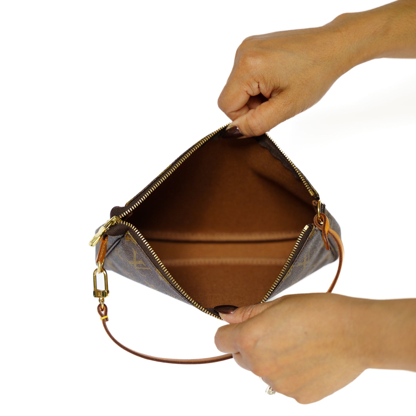 Louis Vuitton Pochette Accessoires in Monogram Canvas BJ0092 221025C168
